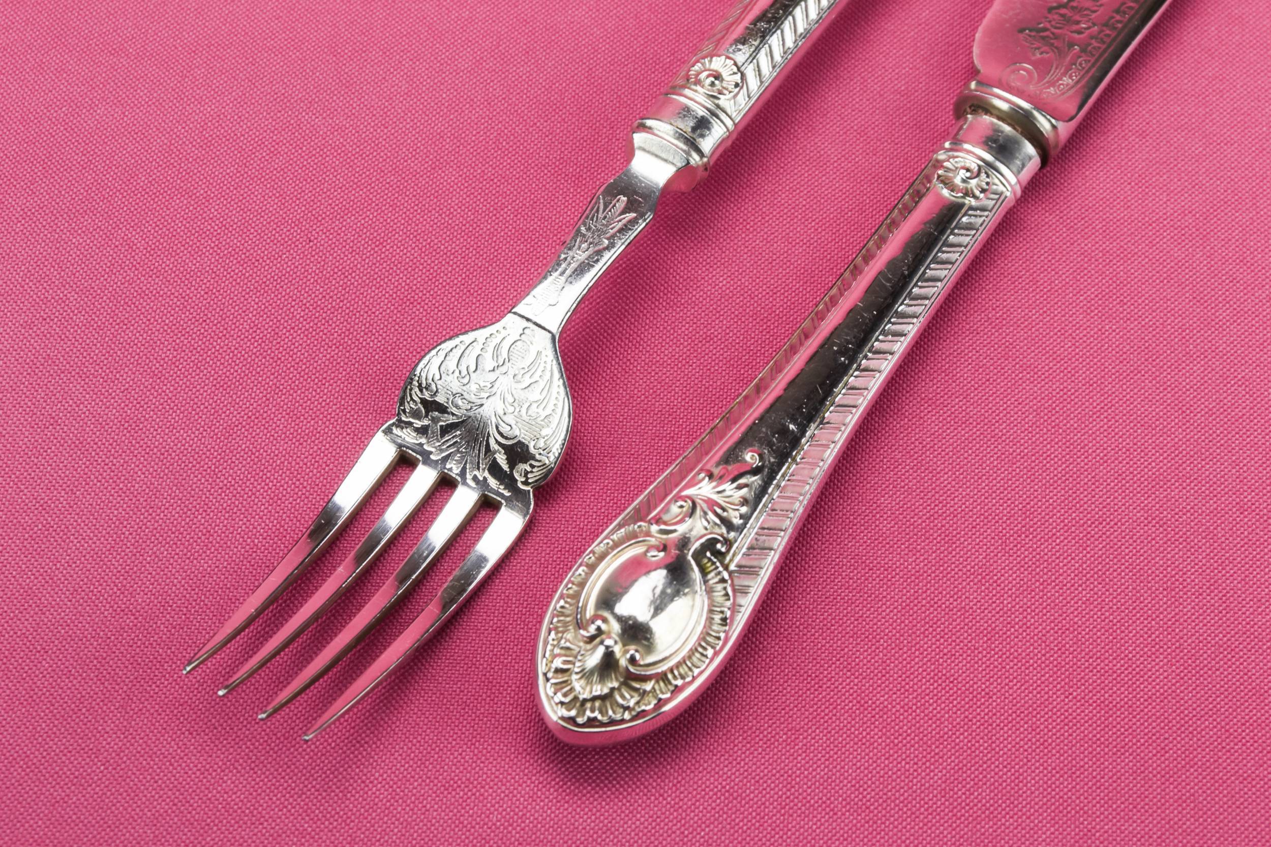 Placements Silver Plated — 7 dinner forks and knives 1