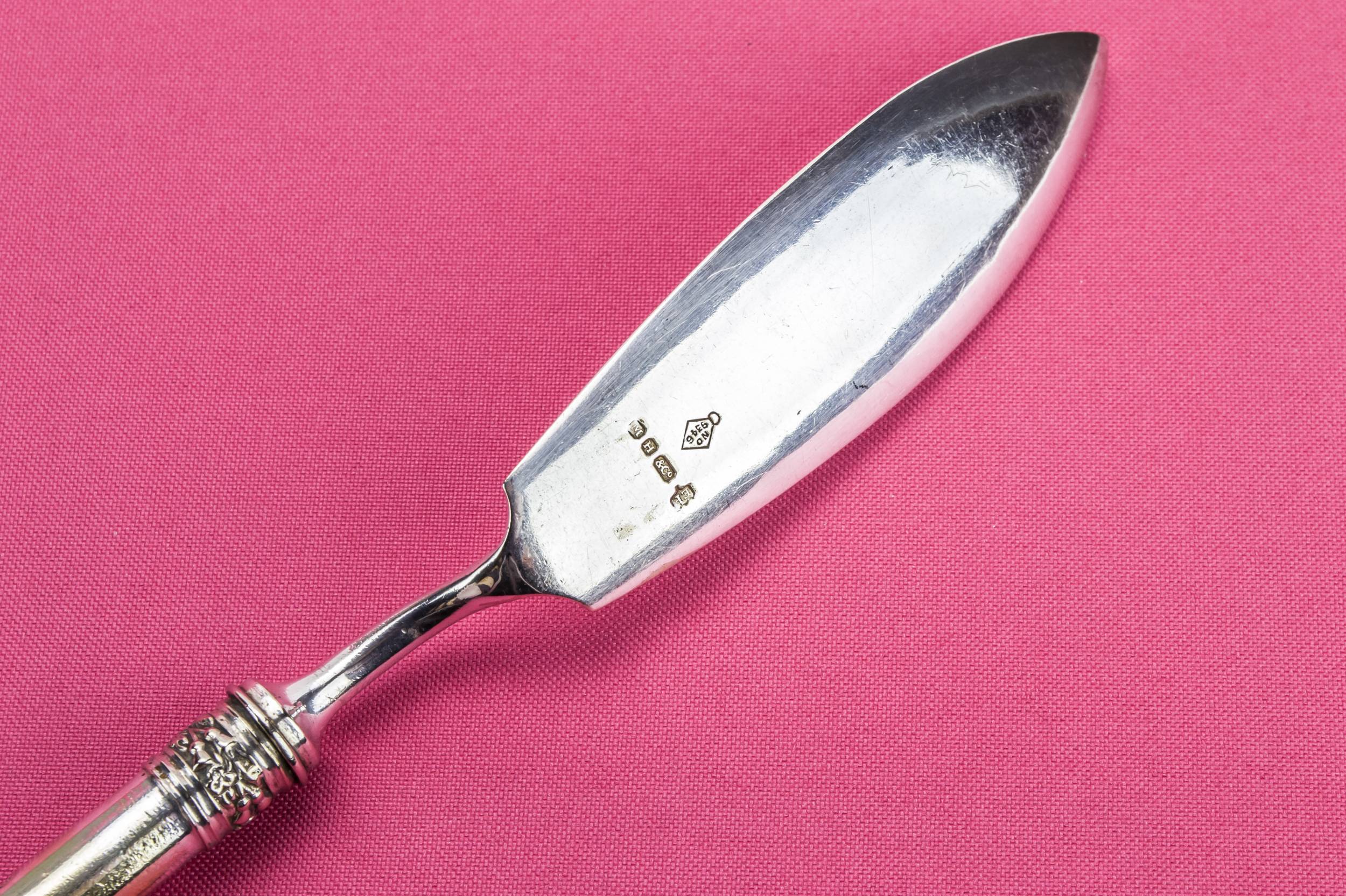 Spectacular Silver Plated — 6 unusual dessert knives 1