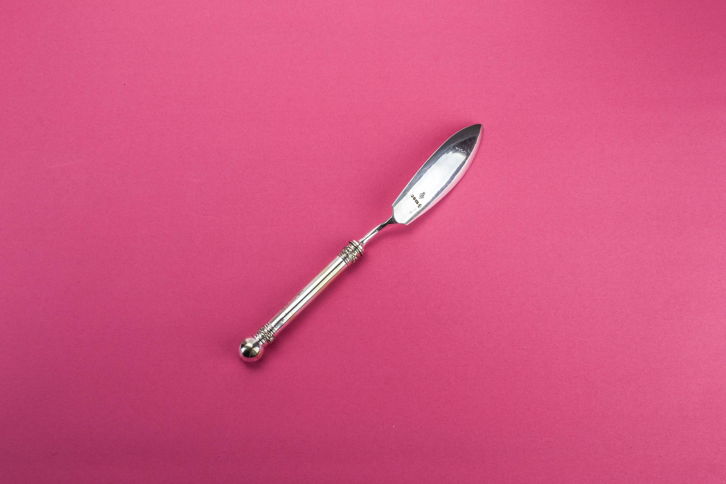 Spectacular Silver Plated — 6 unusual dessert knives 3