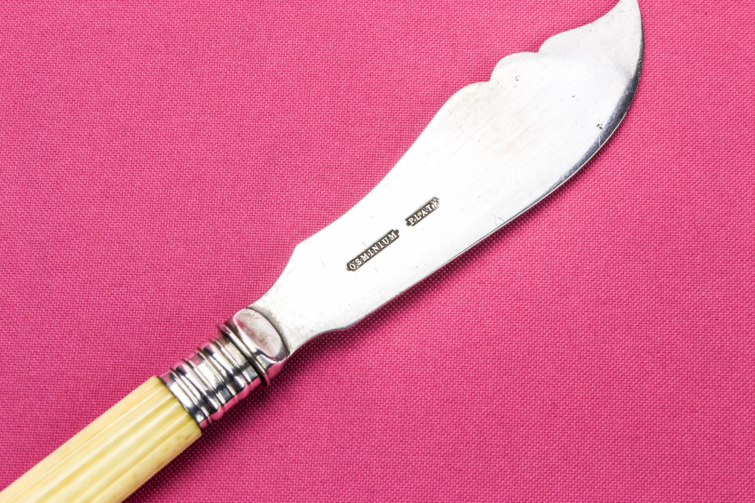 Aesthetic Movement Spectacular — Silver plated butter knife 1