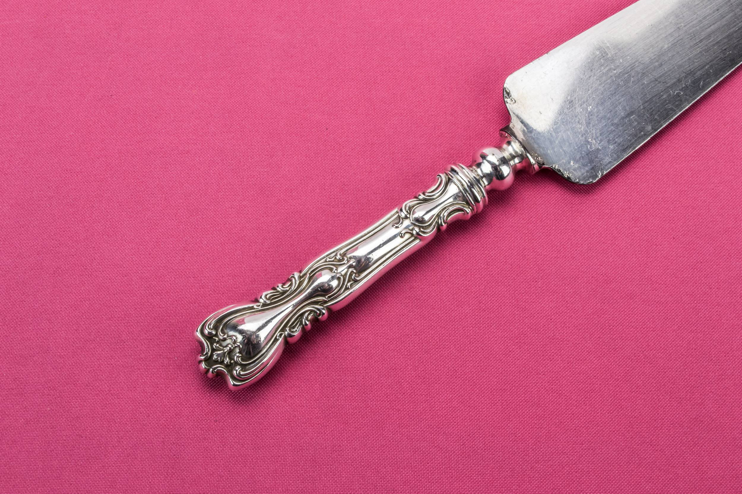 Antique Classical CAKE — Silver cake server 3