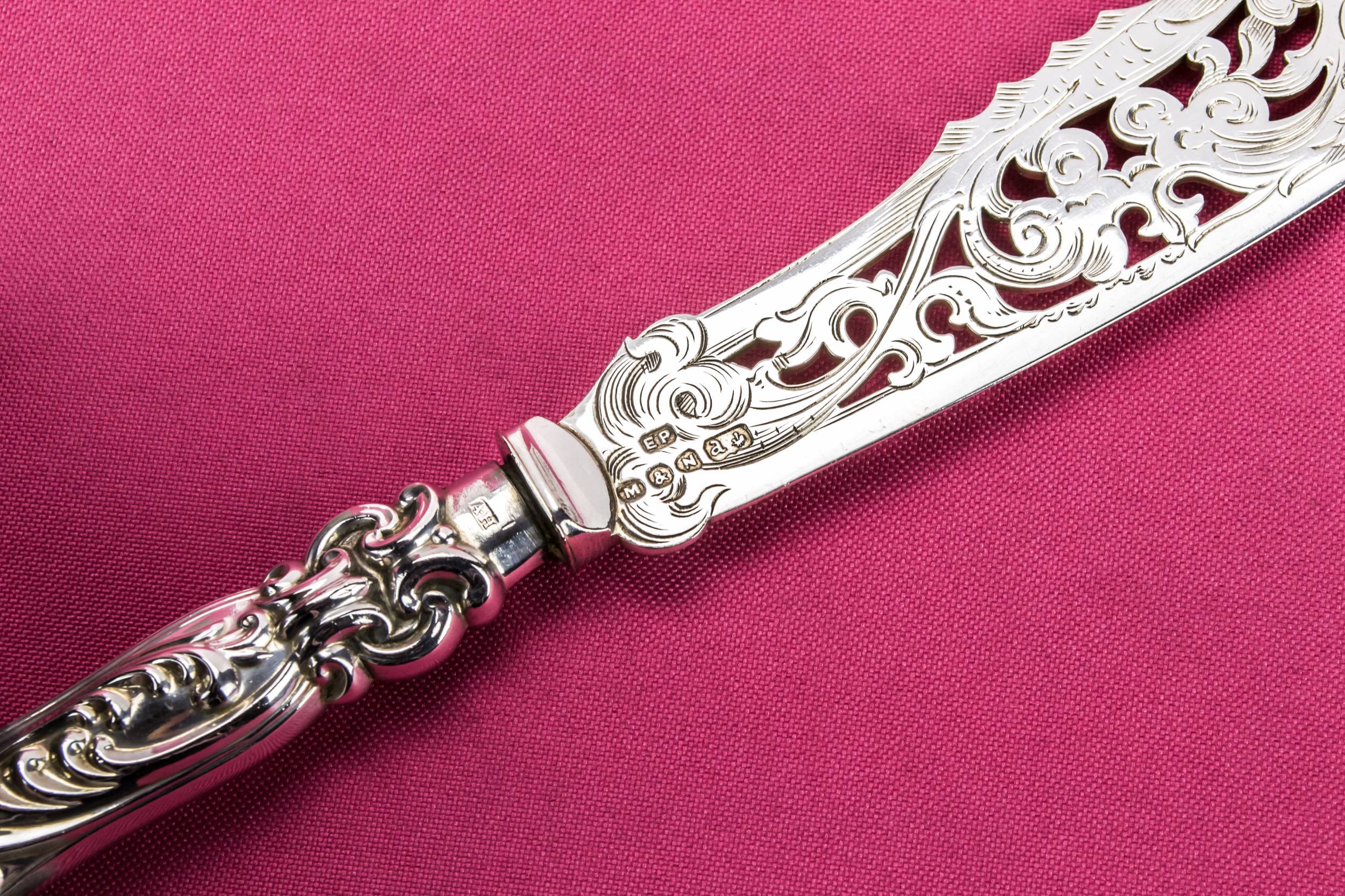 Silver High Victorian — Fabulous serving knife 3
