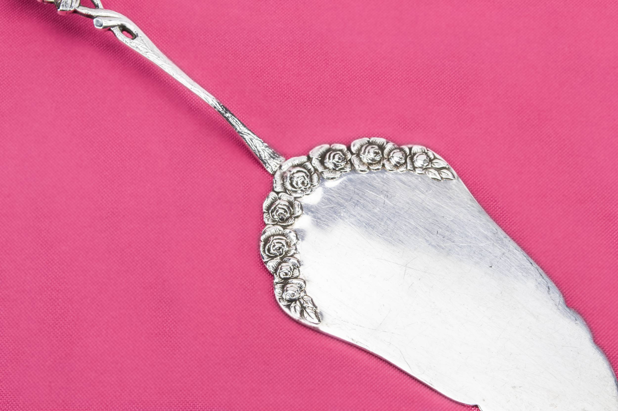 Elegant Silver Plated — Cake server with roses 1
