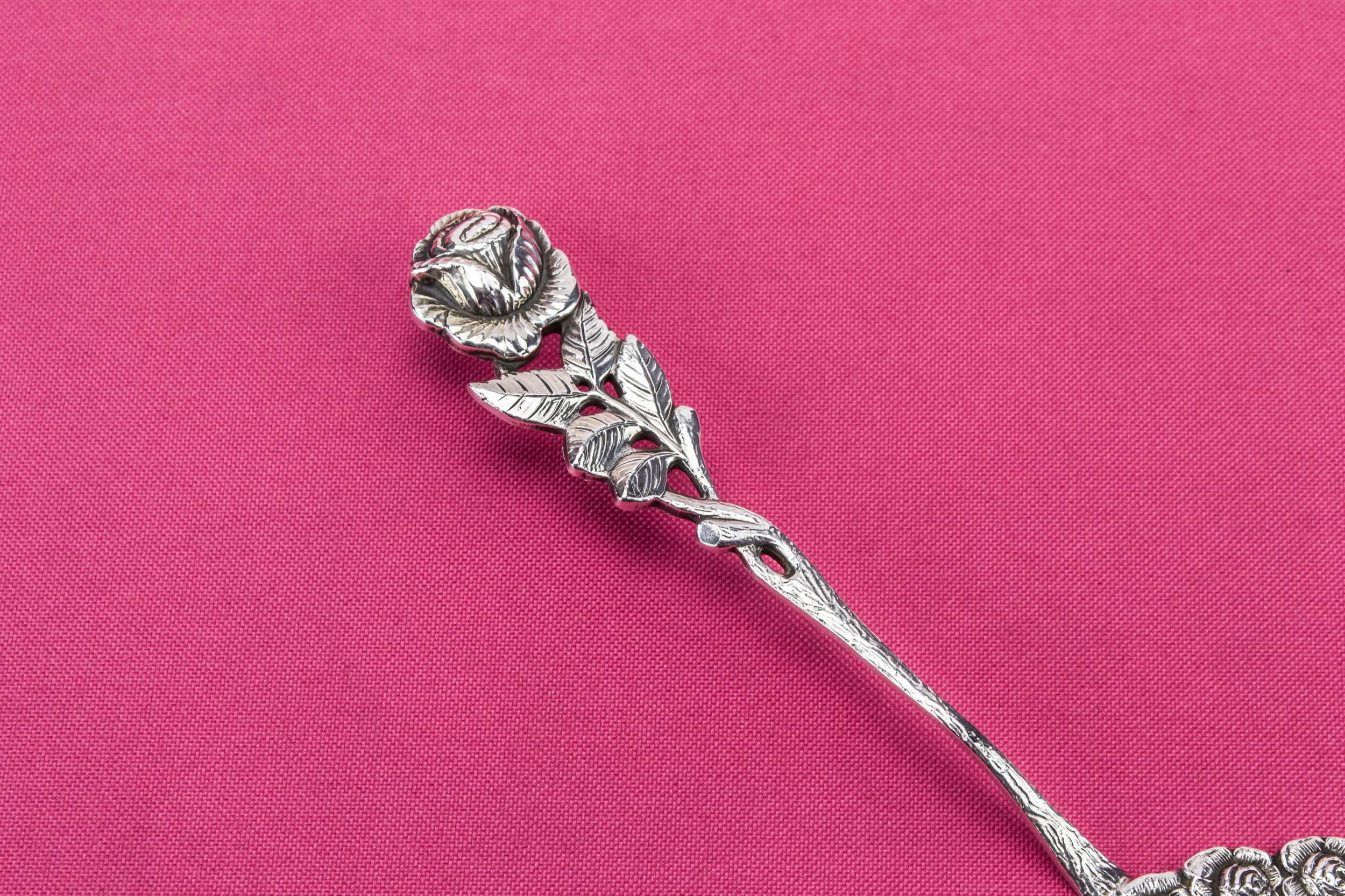 Elegant Silver Plated — Cake server with roses 2