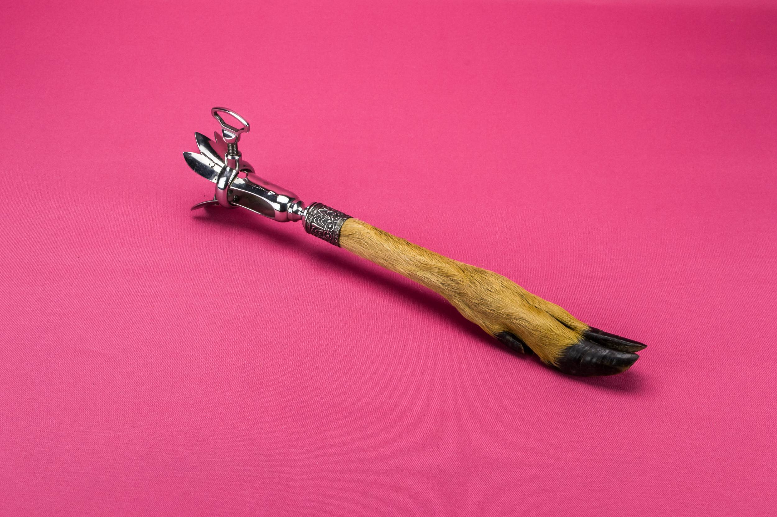 Vintage Retro Floral — Lamb carving handle 1