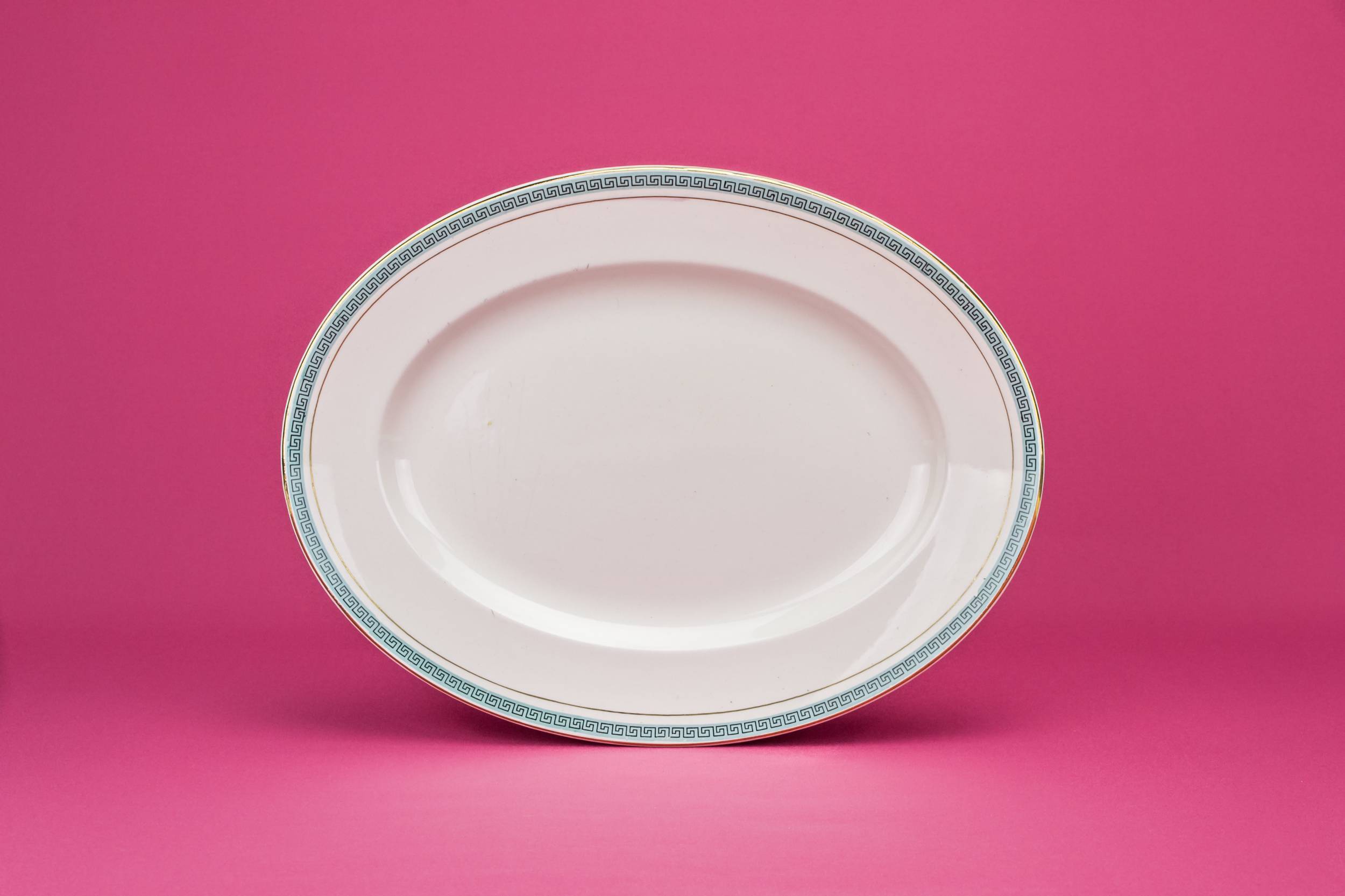Porcelain Retro Greek — Green border platter