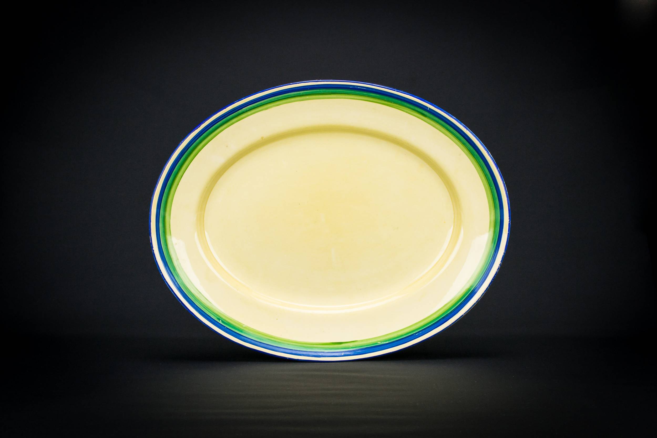 Art Deco Elegant — Yellow Art Deco platter