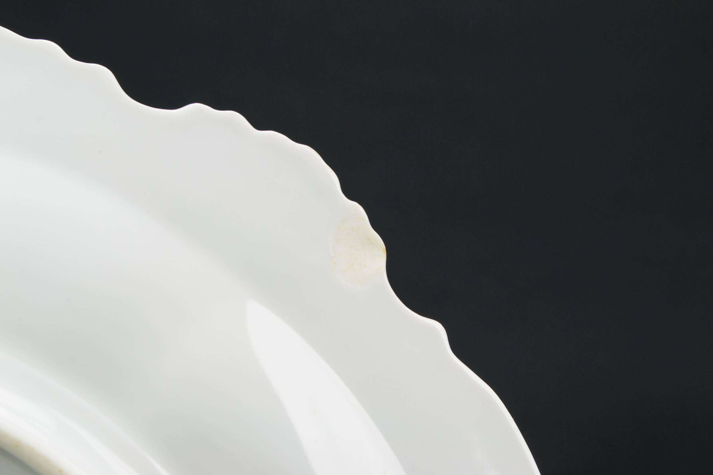 Porcelain Attractive PLATES — 5 Limoges dessert plates 1