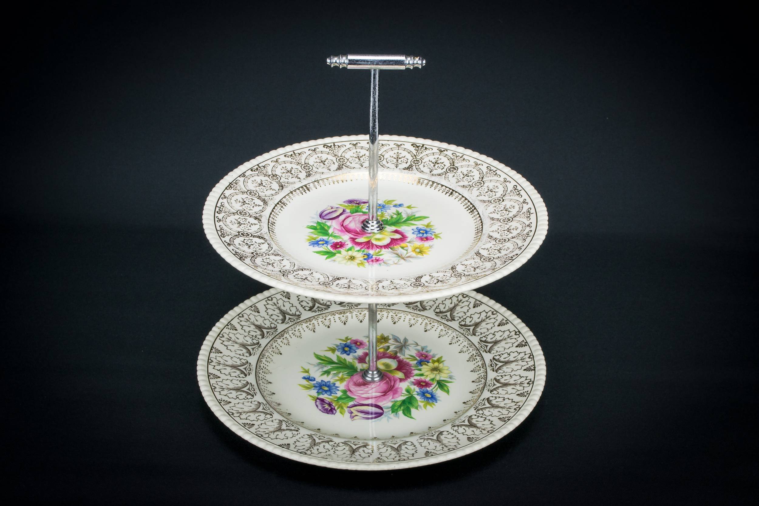 Vintage Traditional CAKE — 2 tier cake stand 1