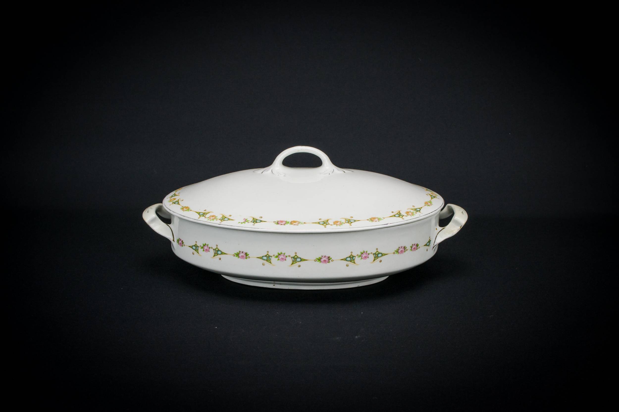 Traditional Neo-classical J — Vegetable serving tureen