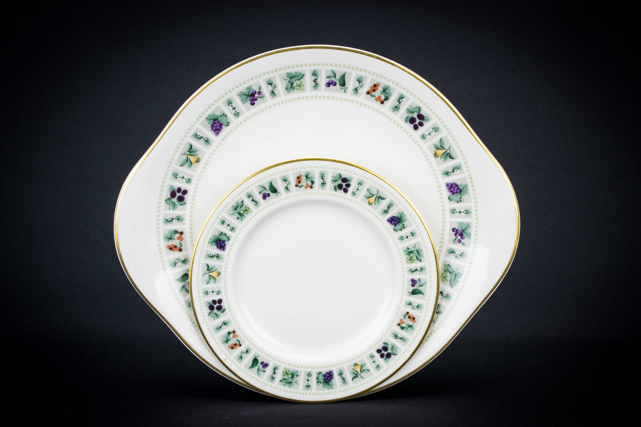 Persons Vintage Classical — Royal Doulton tea set for 6 1