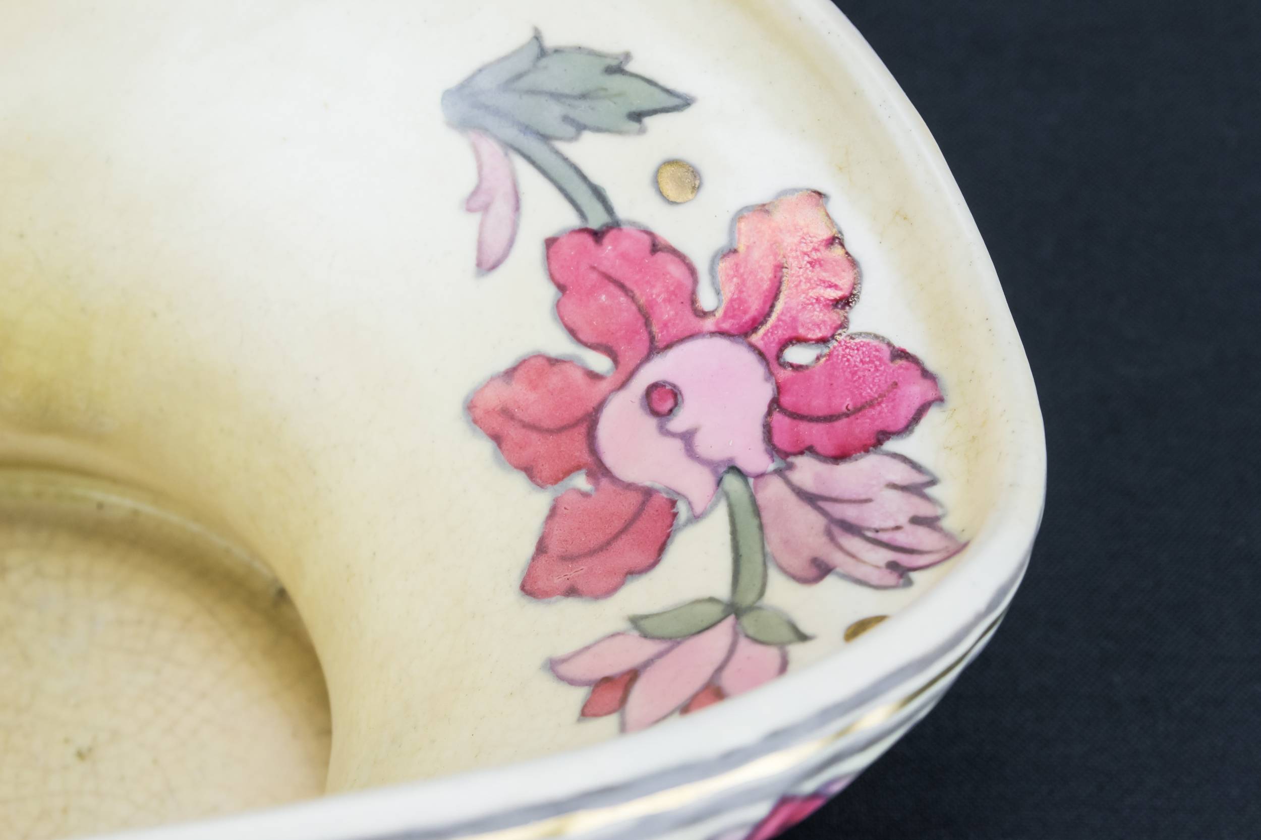Ceramic Vintage Basket — Floral ceramic basket 3