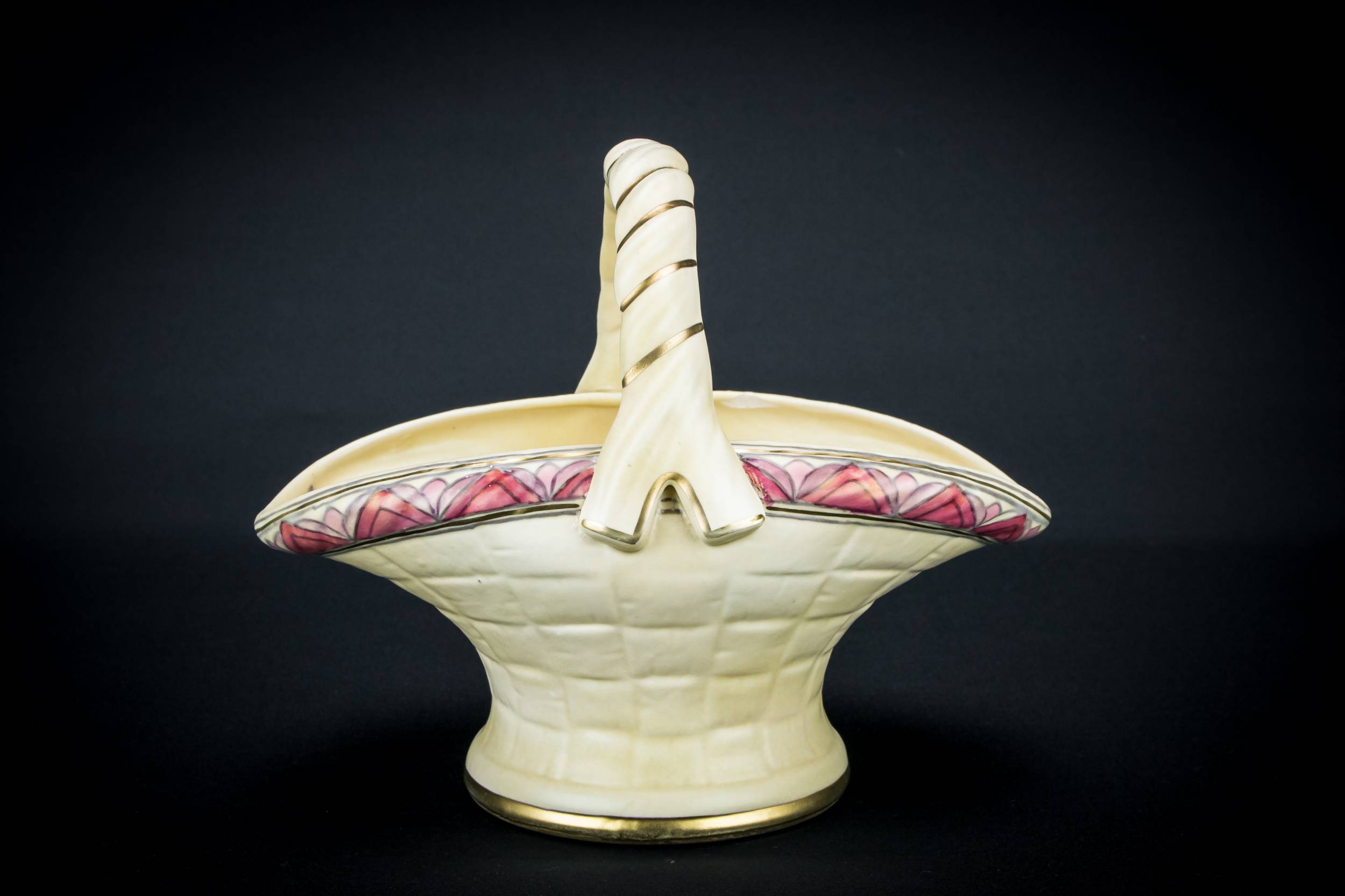 Ceramic Vintage Basket — Floral ceramic basket 1