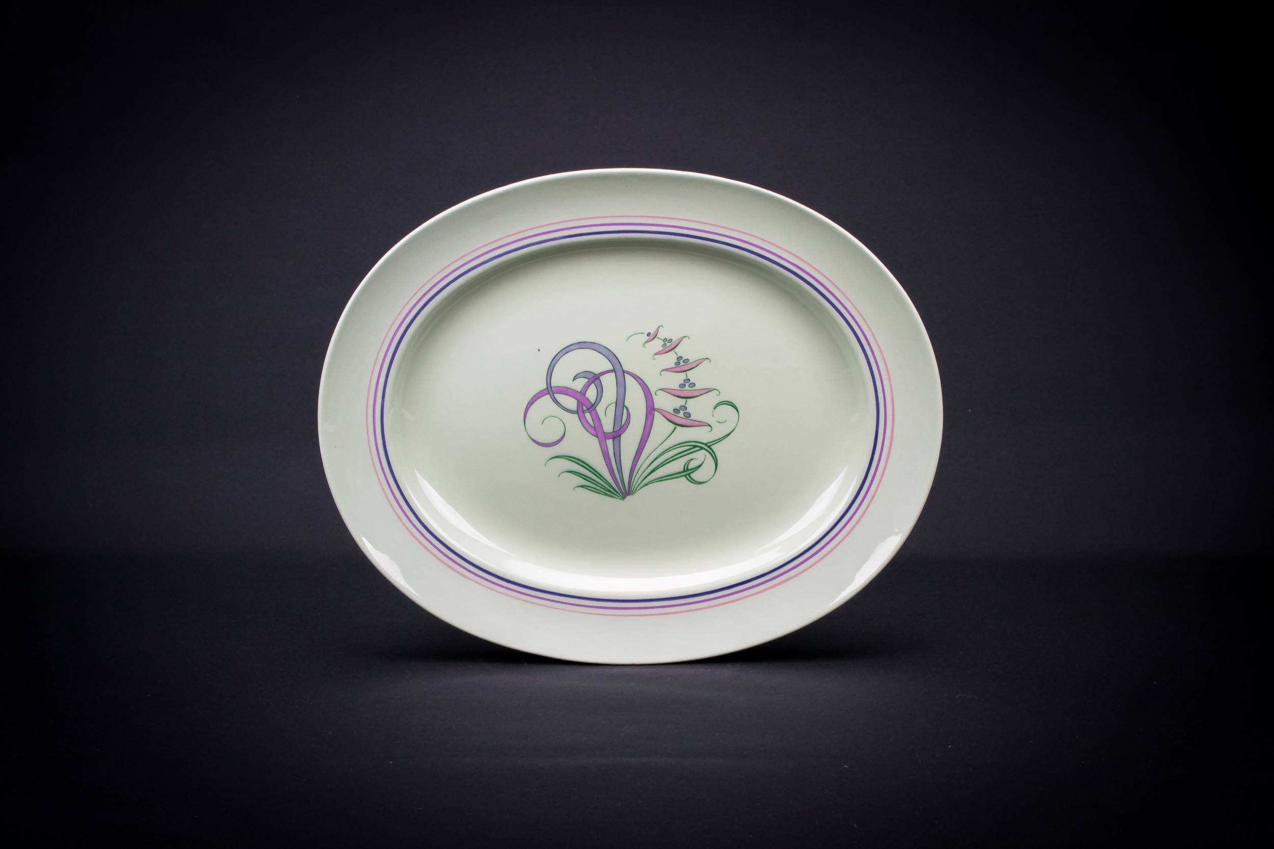 Elegant Vintage Moondrops — Small platter in green 1