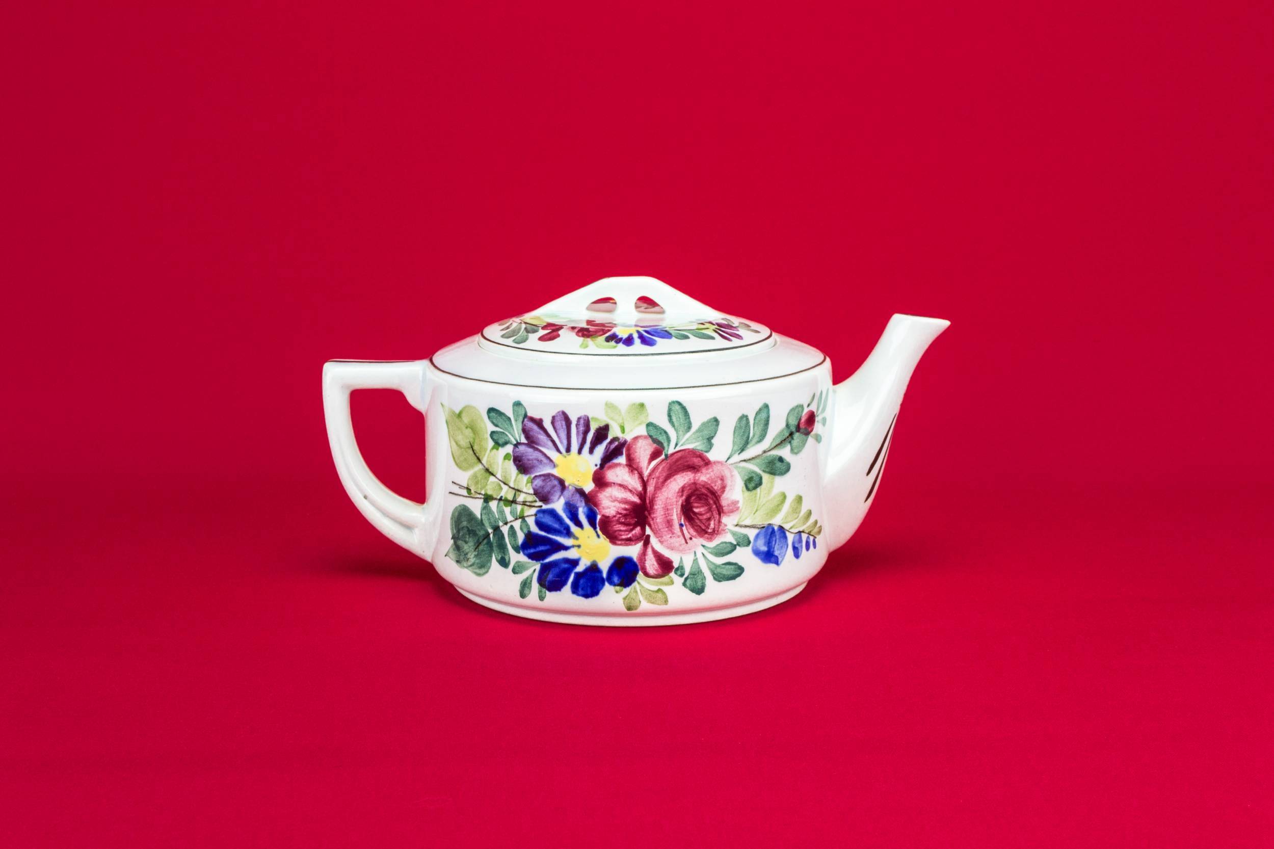 Vintage Art Deco — Floral painted teapot