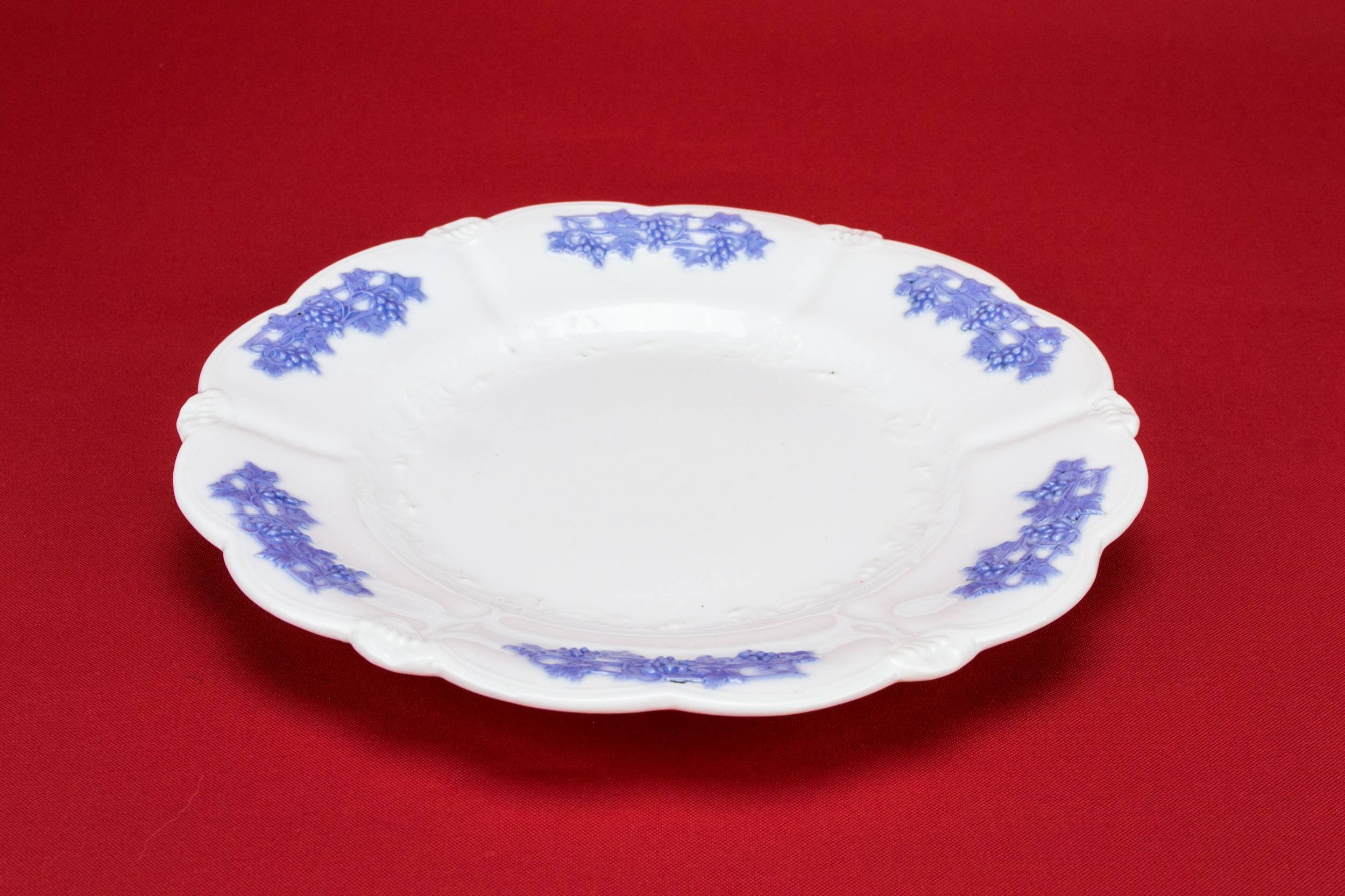 Porcelain Elegant PLATES — 6 lavender medium plates 2
