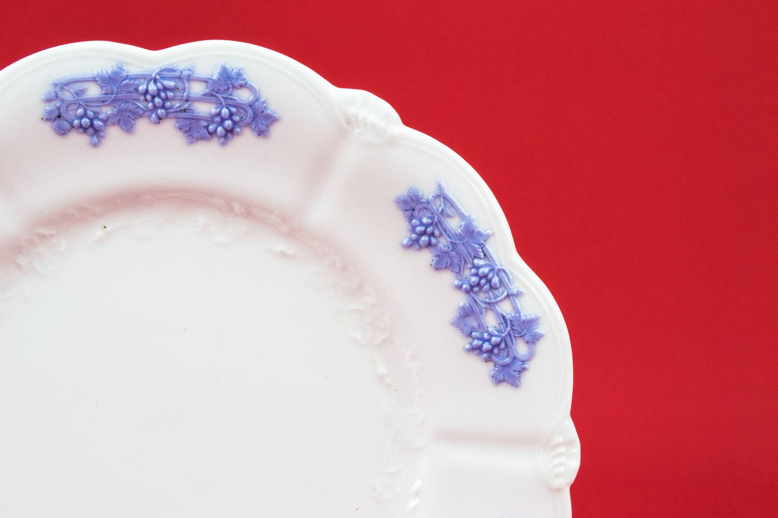 Porcelain Elegant PLATES — 6 lavender medium plates 3