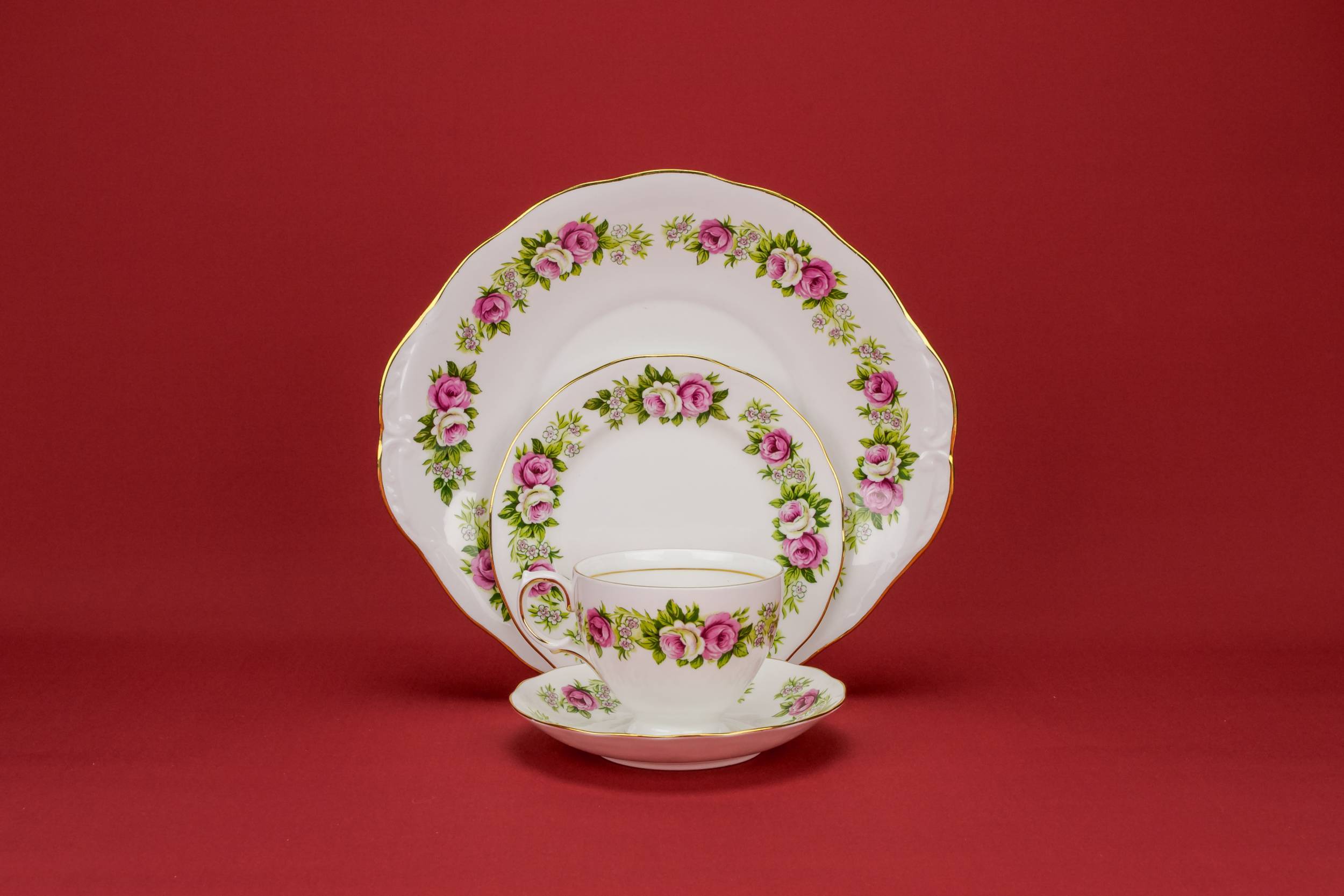 Persons Porcelain Vintage — Colclough tea set for 4