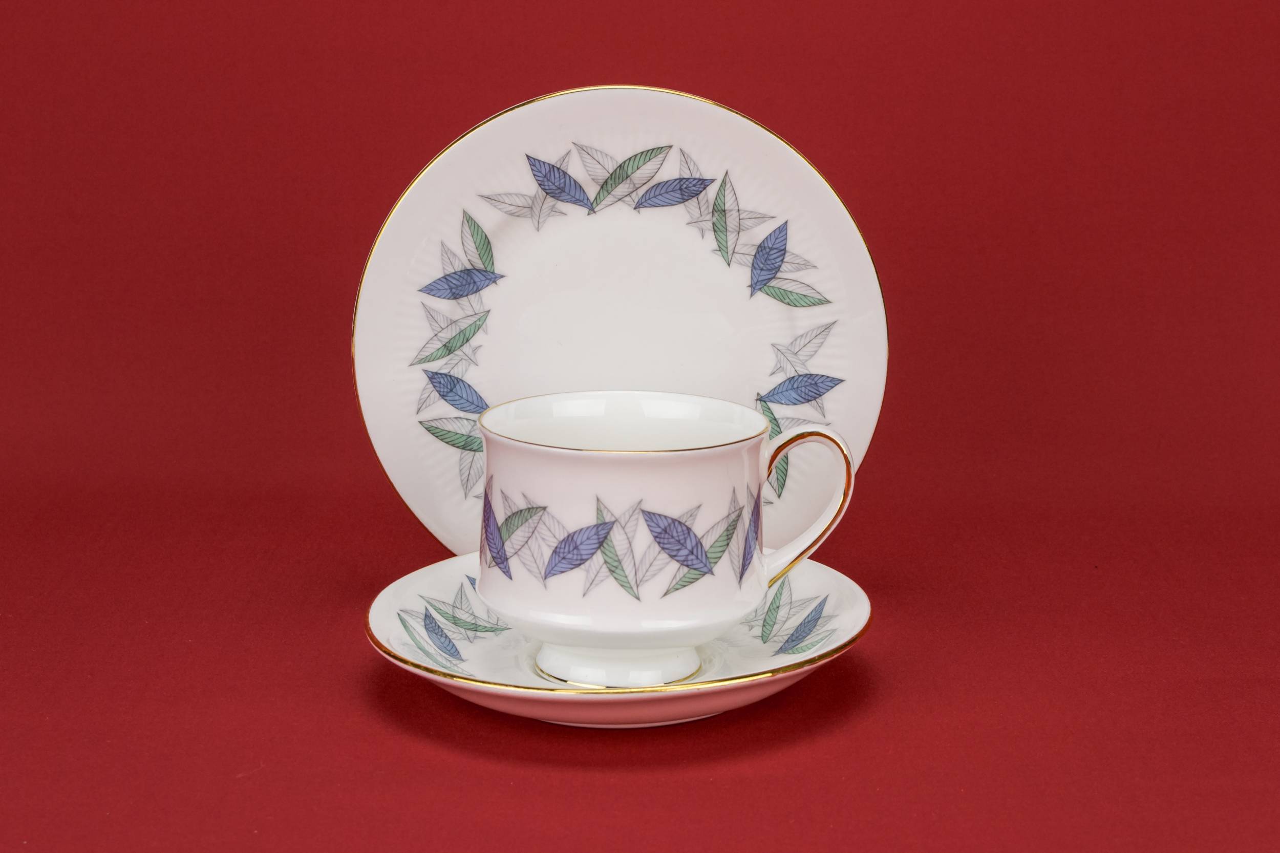 Retro Vintage TEA — Blue and white tea set for 4