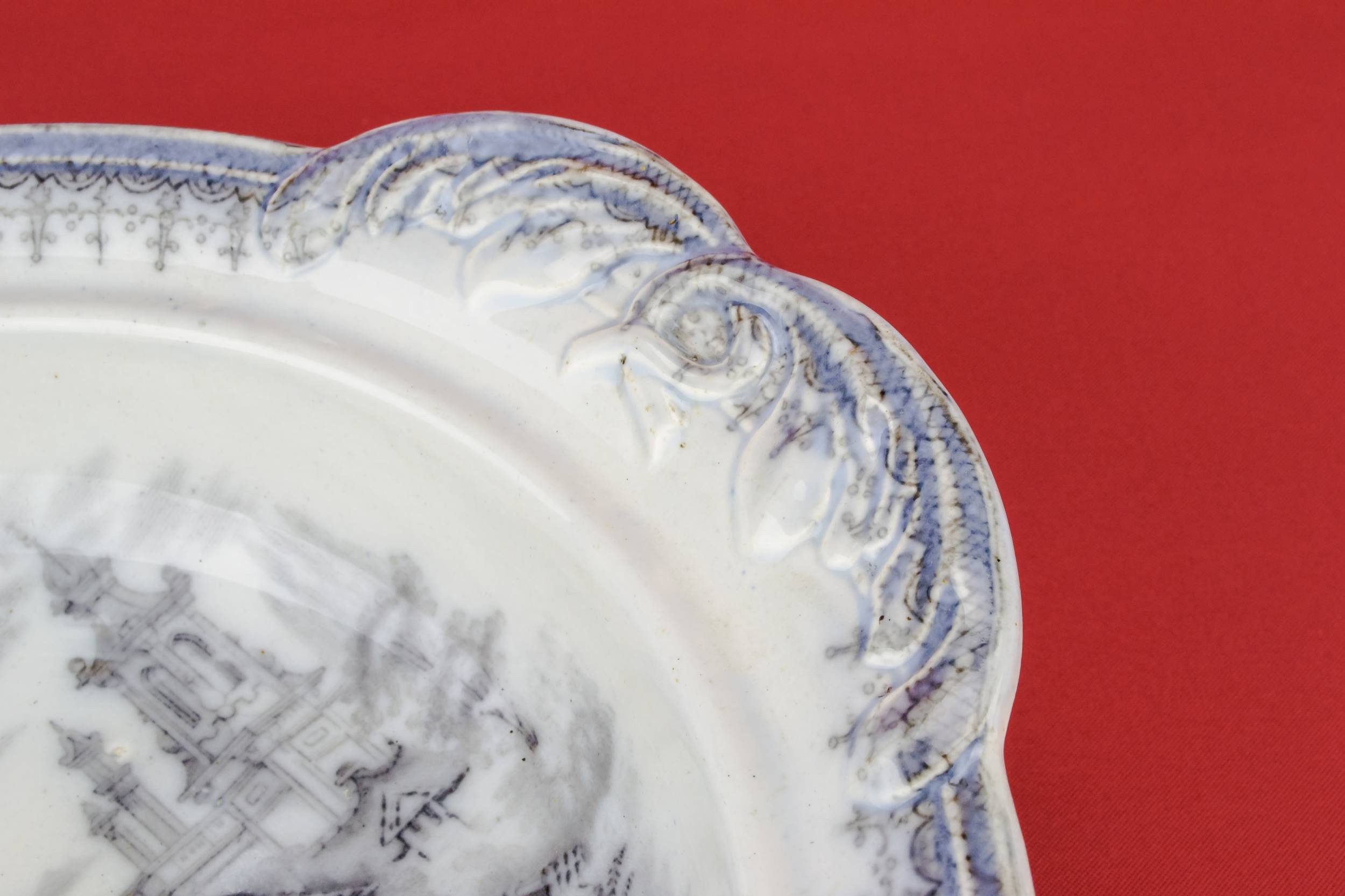 High Victorian Antique — Large blue and white bowl 4