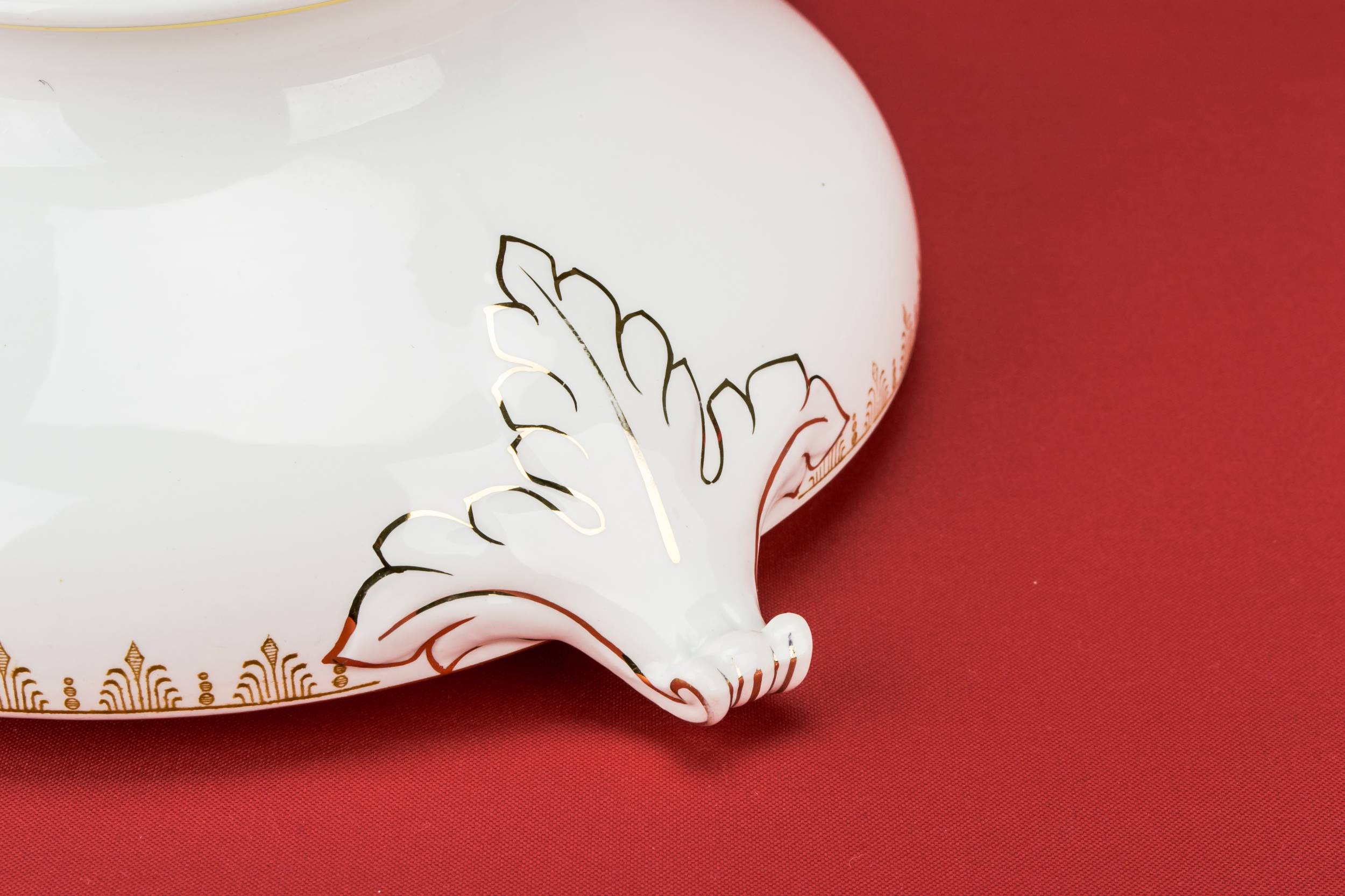 Gold Vintage Palmette — Gilded serving bowl 3