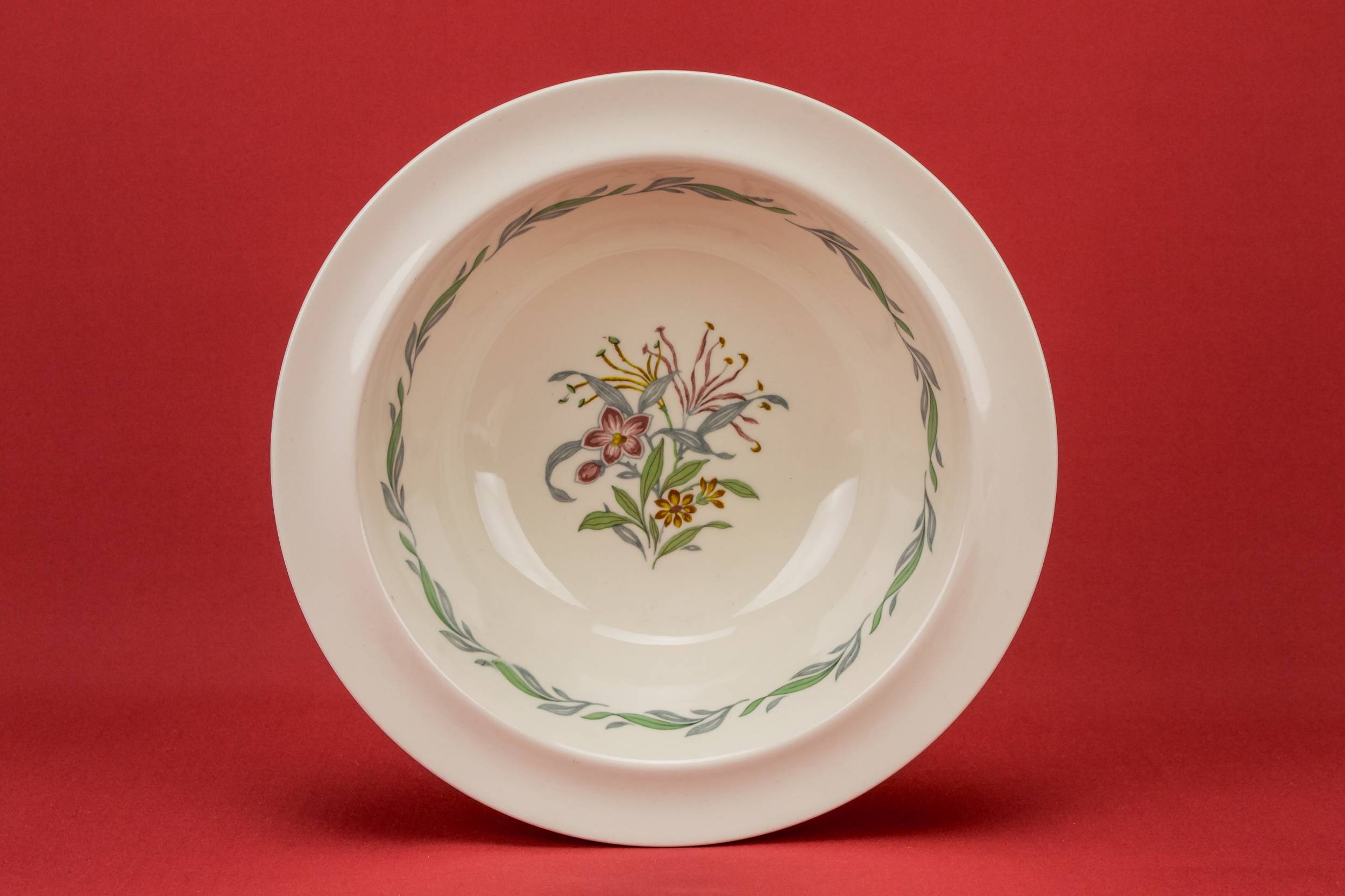 Classical Vintage Fairfield — Floral serving tureen 1