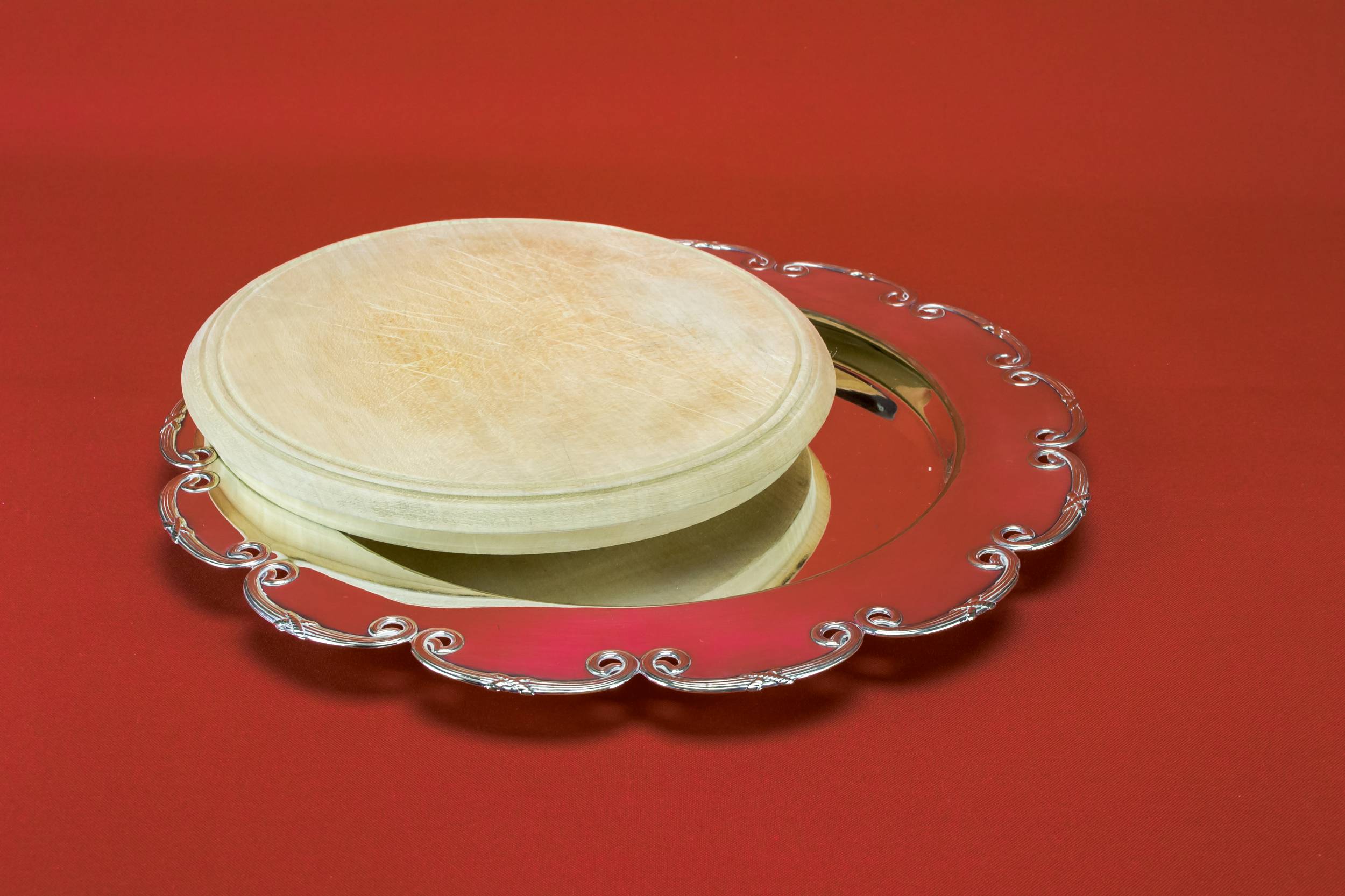 Spectacular Vintage Scrolls — Bread and cheese platter 4