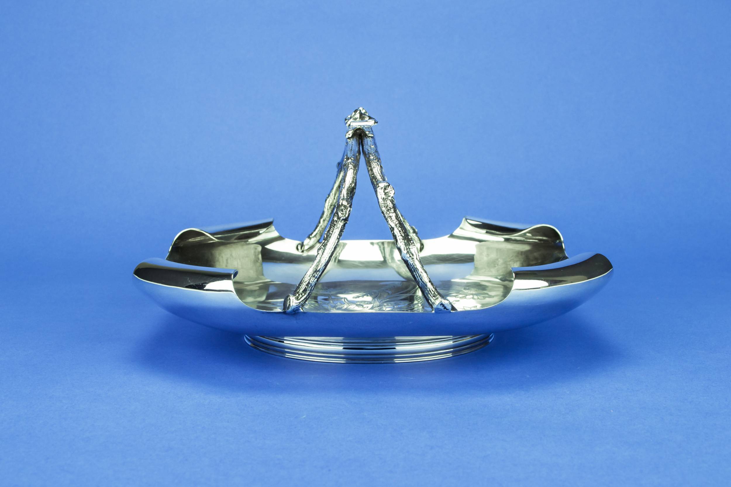 Aesthetic Movement Antique — Silver plated serving bowl 2