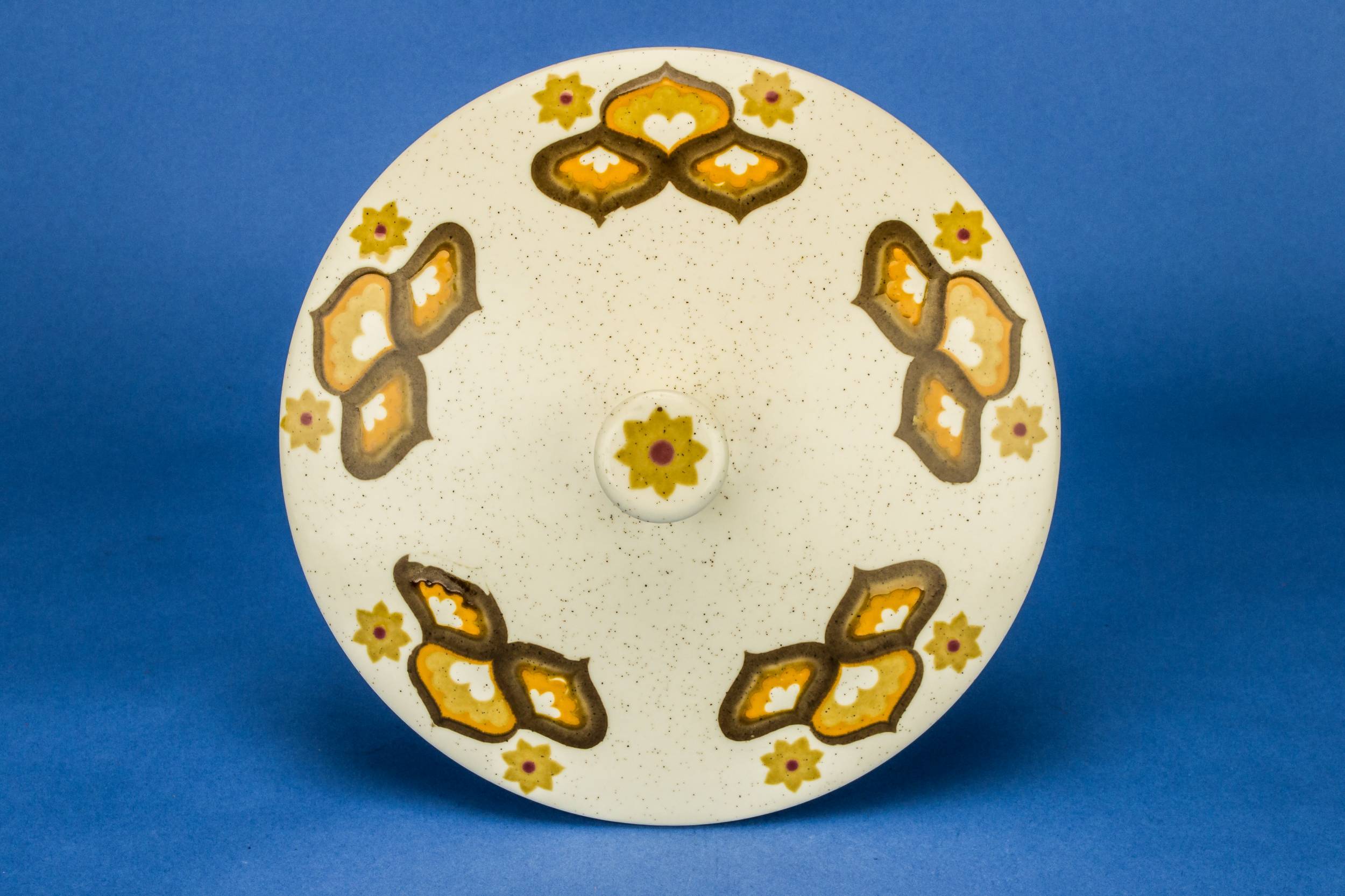 Porcelain Attractive Kalabar — Kalabar serving bowl 1