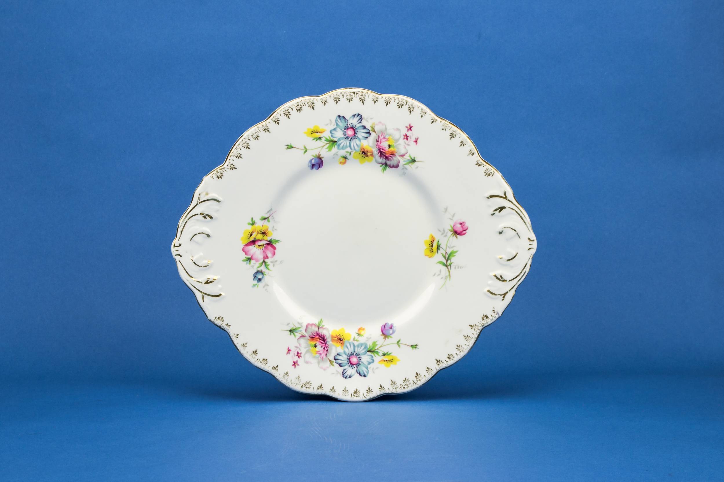 Retro Vintage Salisbury — Floral cake plate