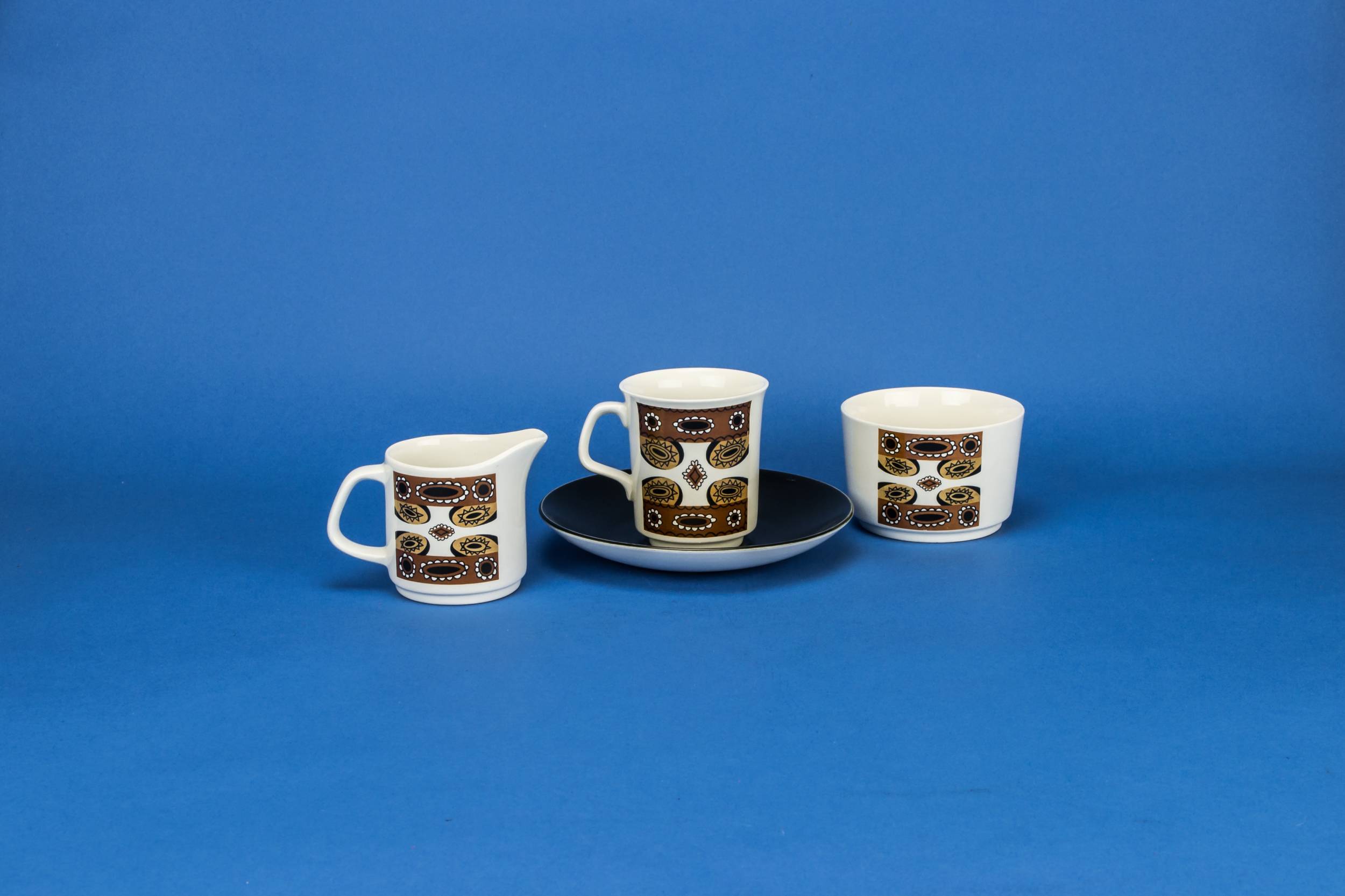 Persons Elegant Vintage — Brown coffee set for 6