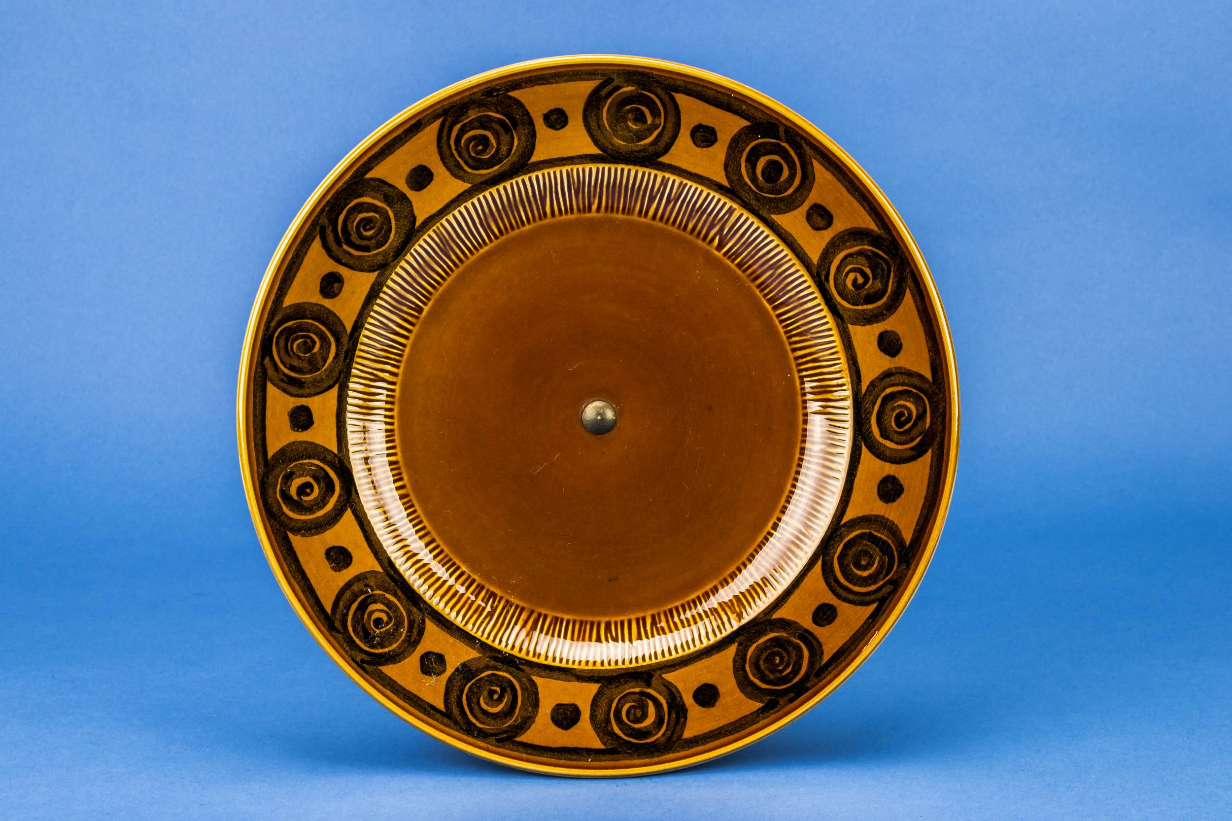 Attractive Modernist Abstract — Brown cake tazza 1