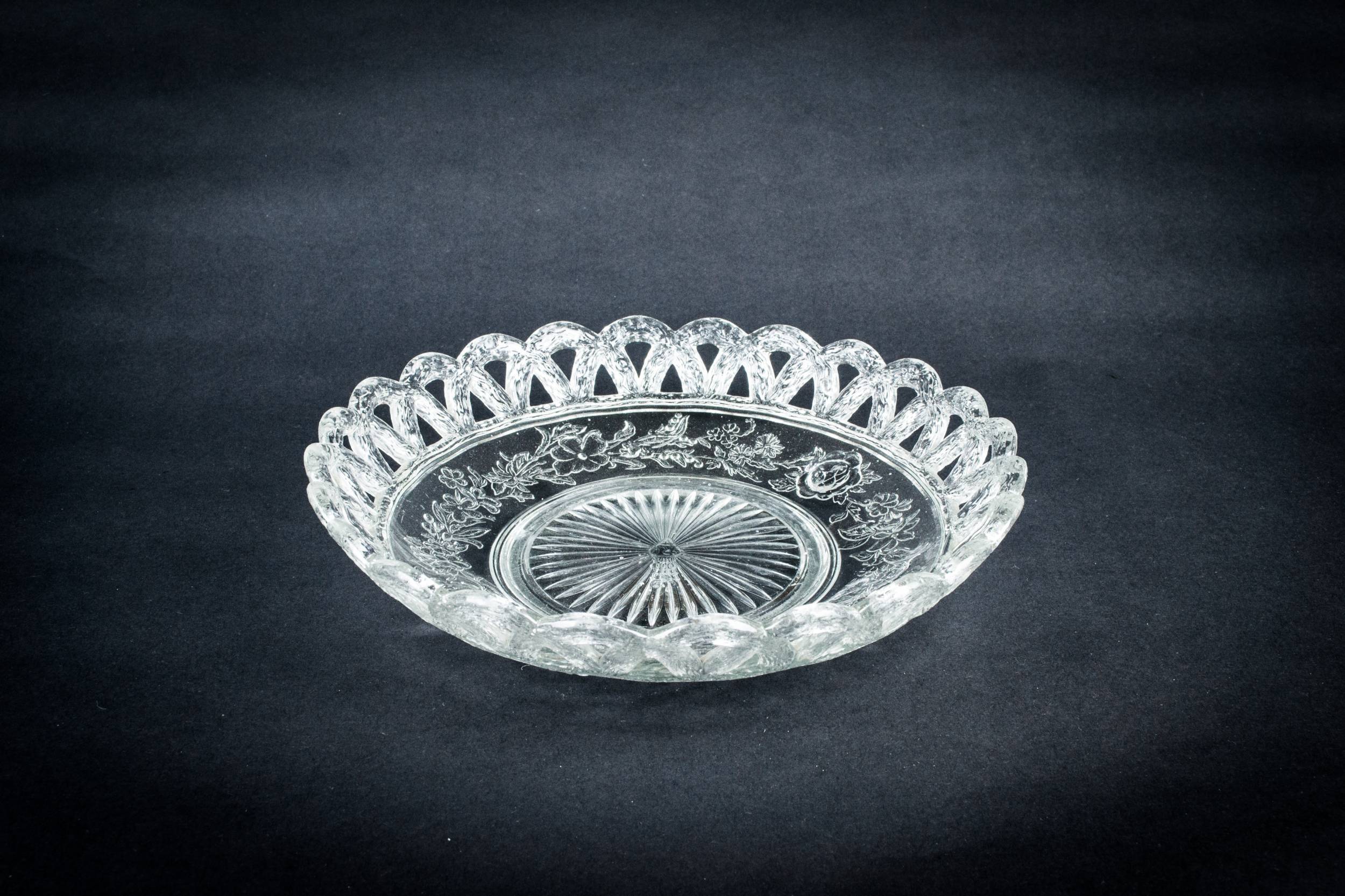 Beautiful Victorian Service — Glass serving bowl