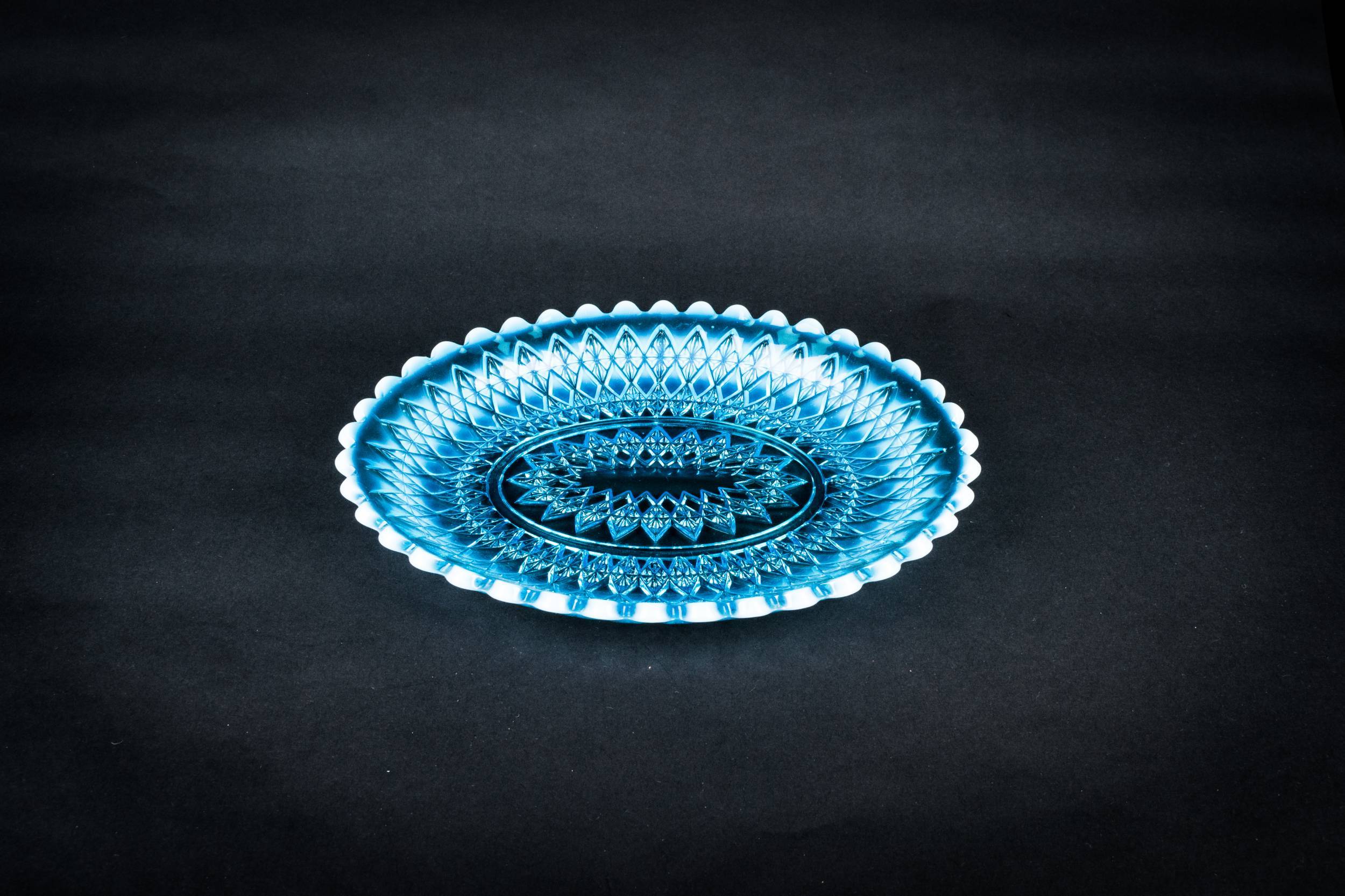 Antique Victorian Diamond — Pearline glass bowl