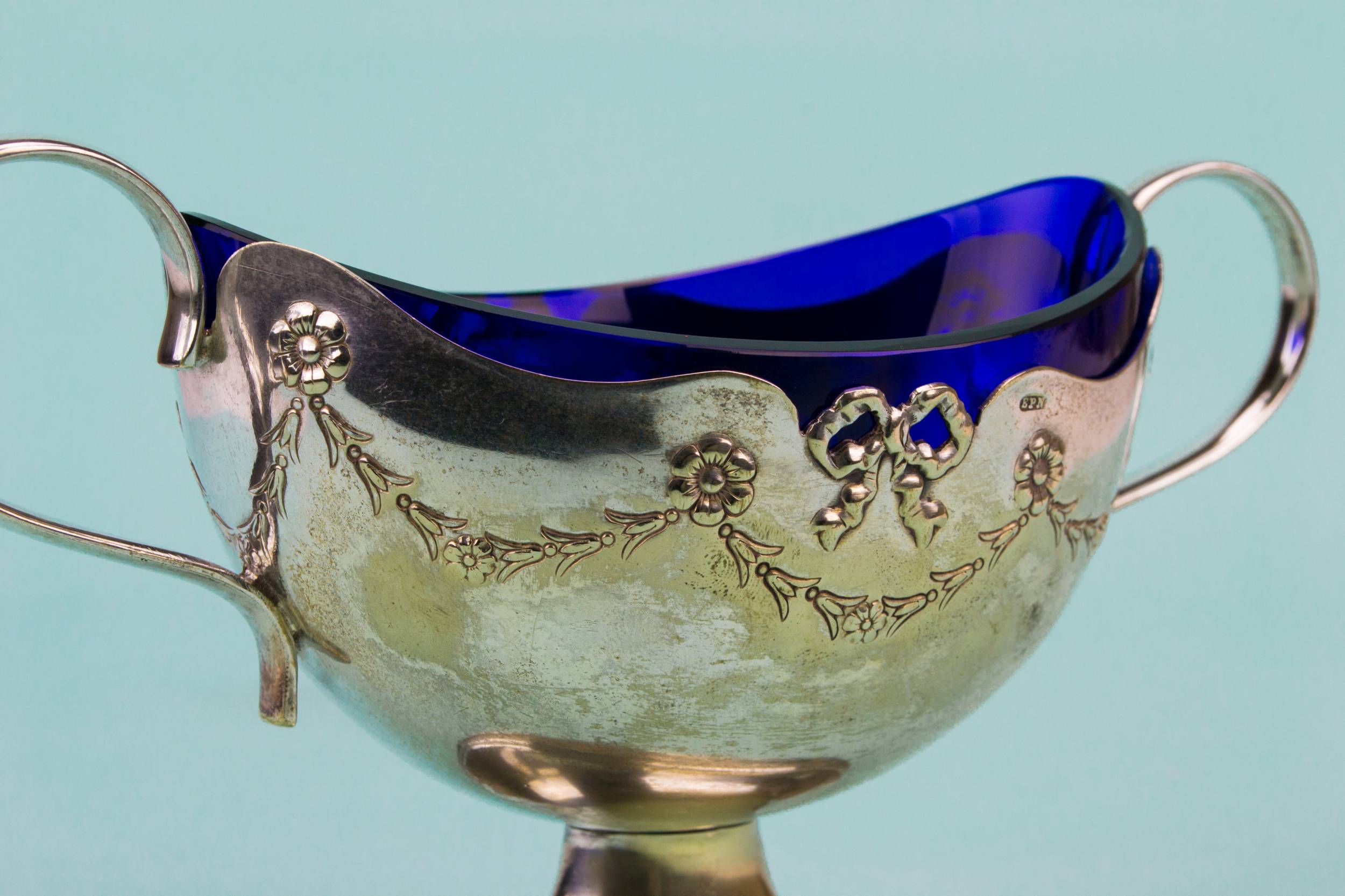 Elegant Antique Silver — Silver plated and glass bowl 2