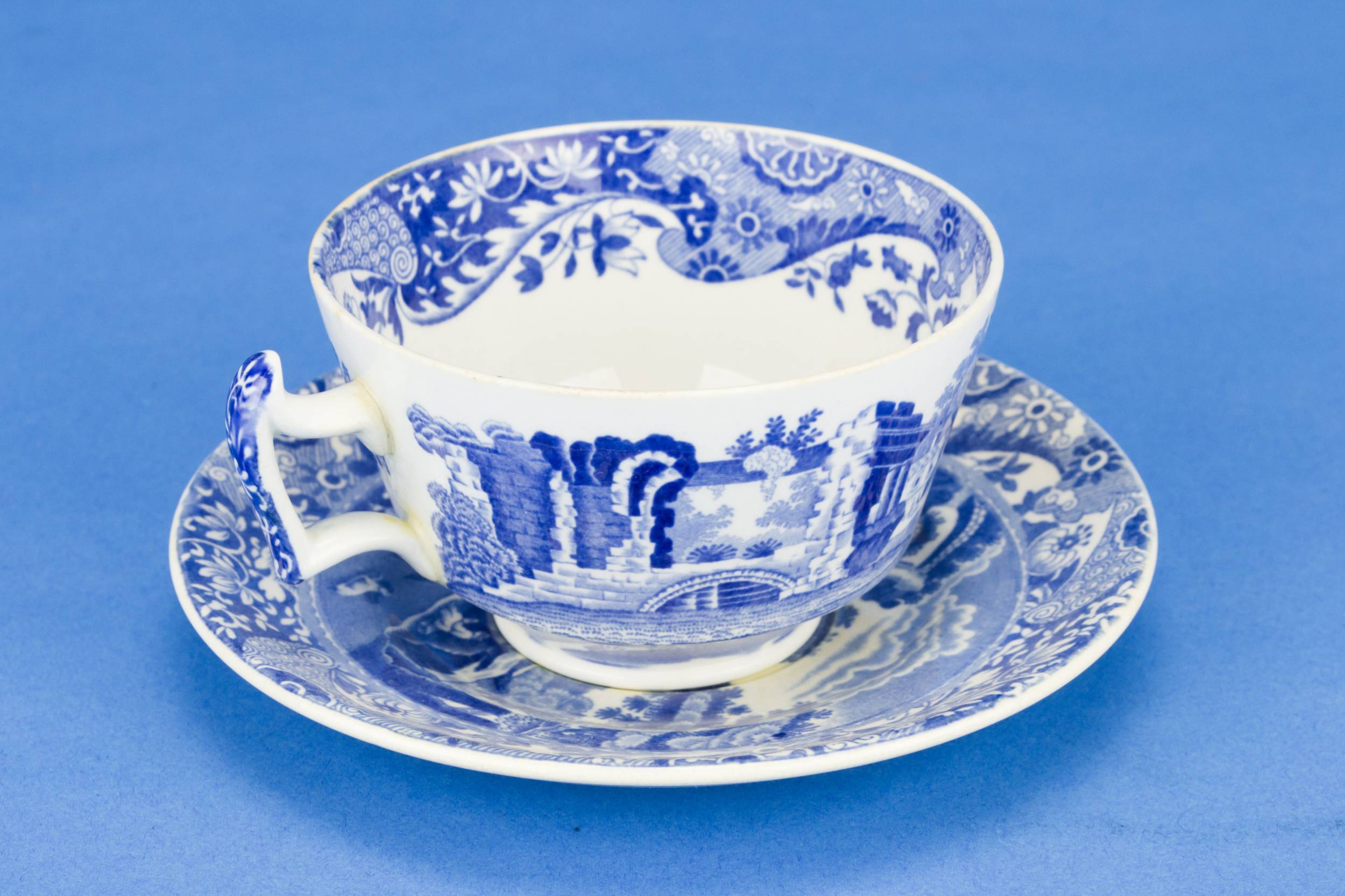 Victorian Vintage Cup — Blue and white tea set 1
