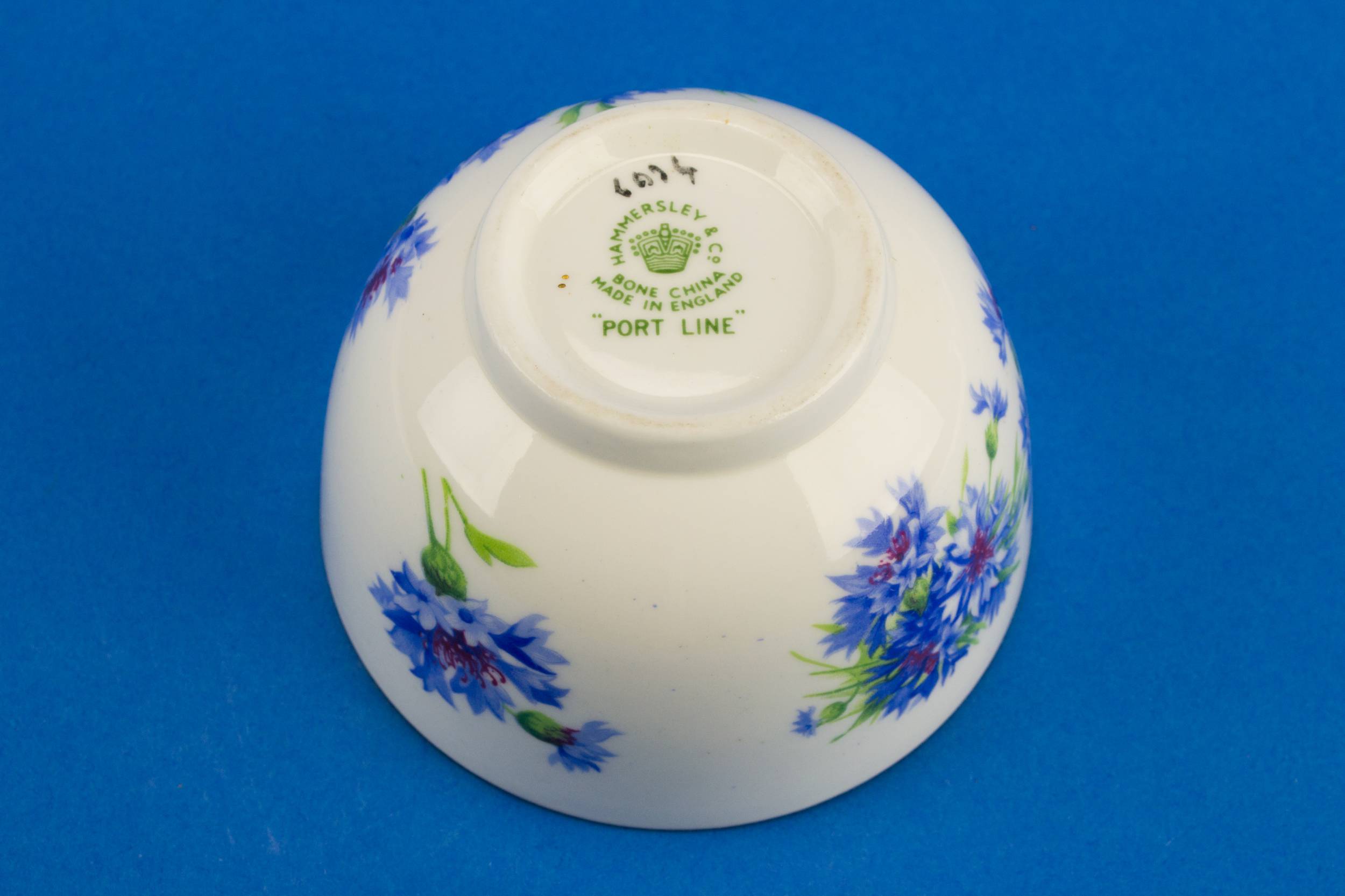 Charming Vintage Porcelain — Blue and white creamer 2