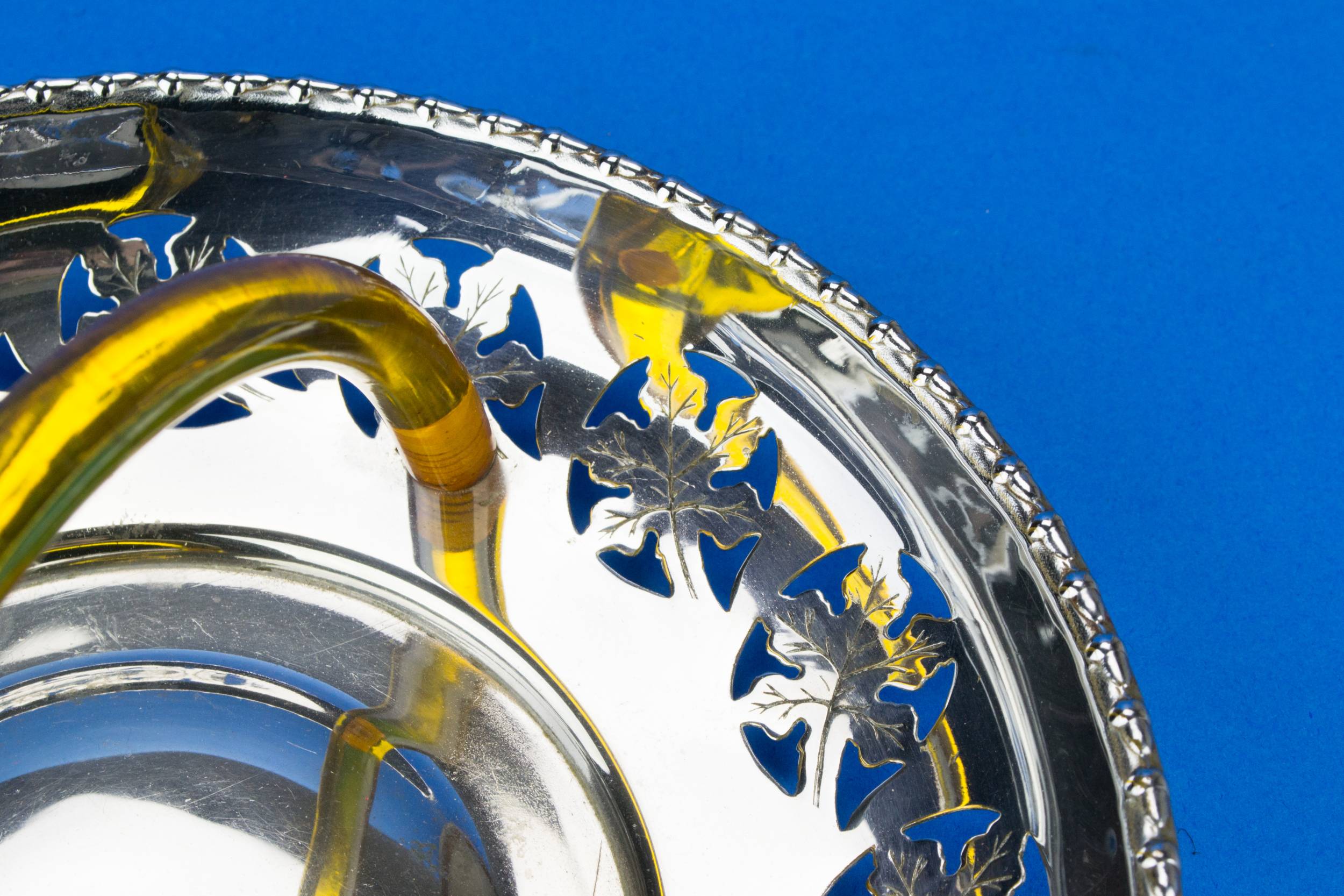 Silver Plated Metal — Elegant serving bowl 2