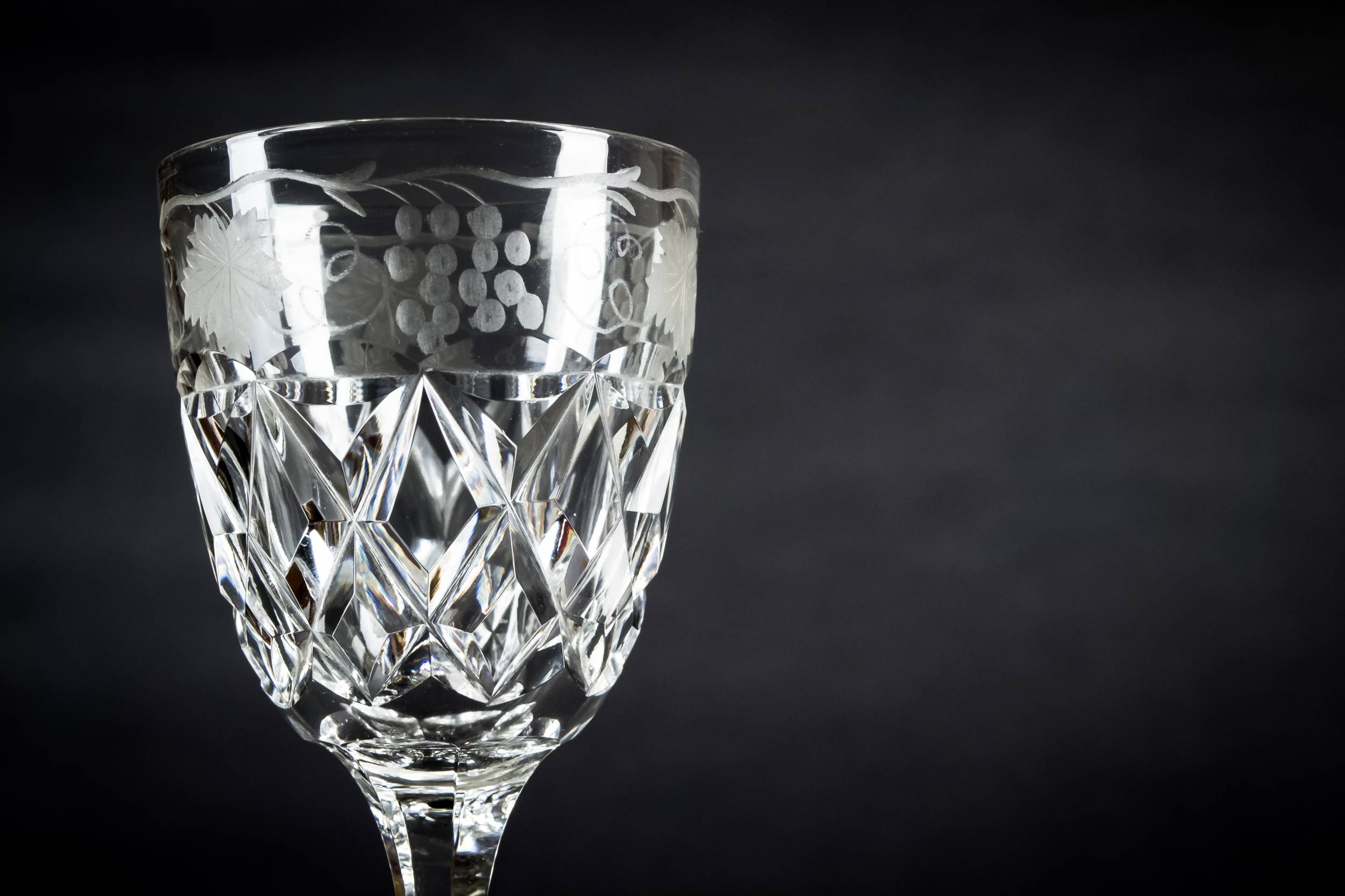 Victorian Clear Grapes — Port glass with grapes 2