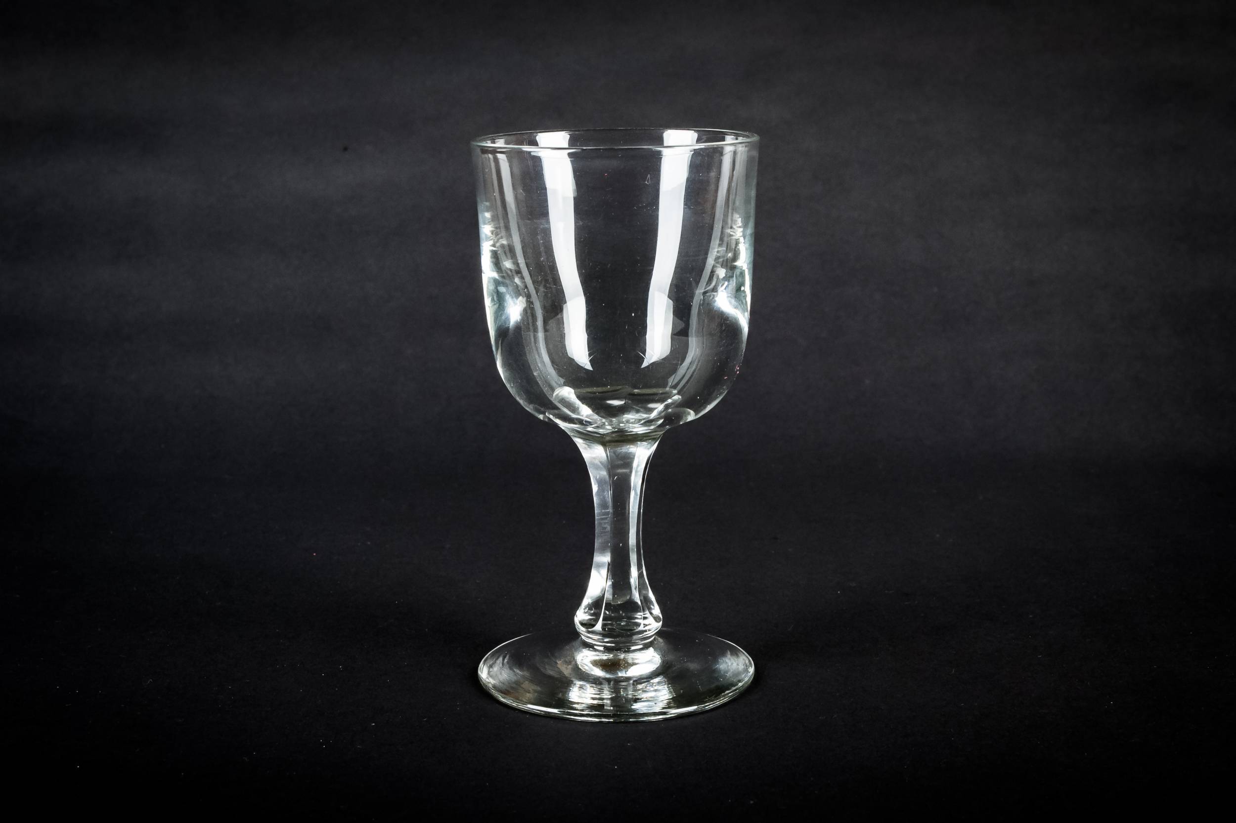 Clear Elegant Minimalist — Hexagonal dessert wine glass