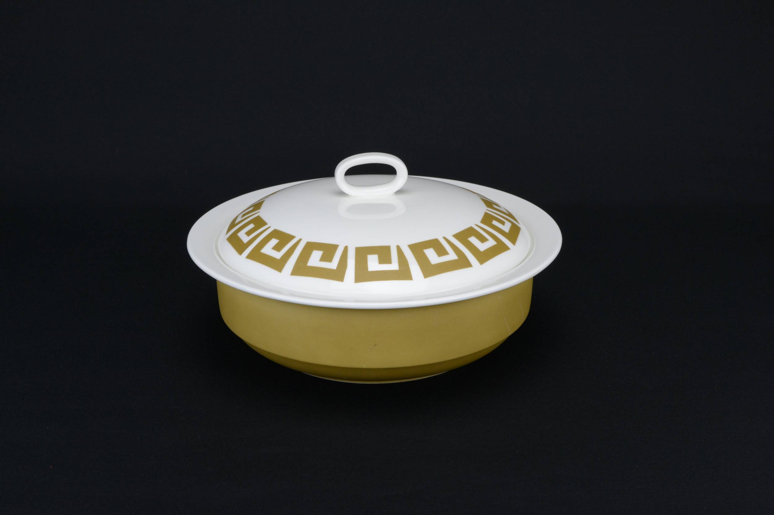 Elegant Retro TUREEN — Wedgwood gold serving tureen
