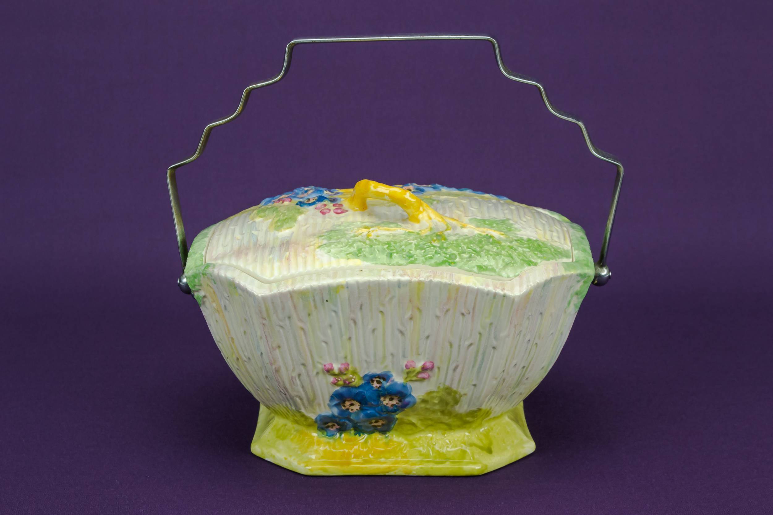 Porcelain Vintage Floral — Yellow storage jar 1