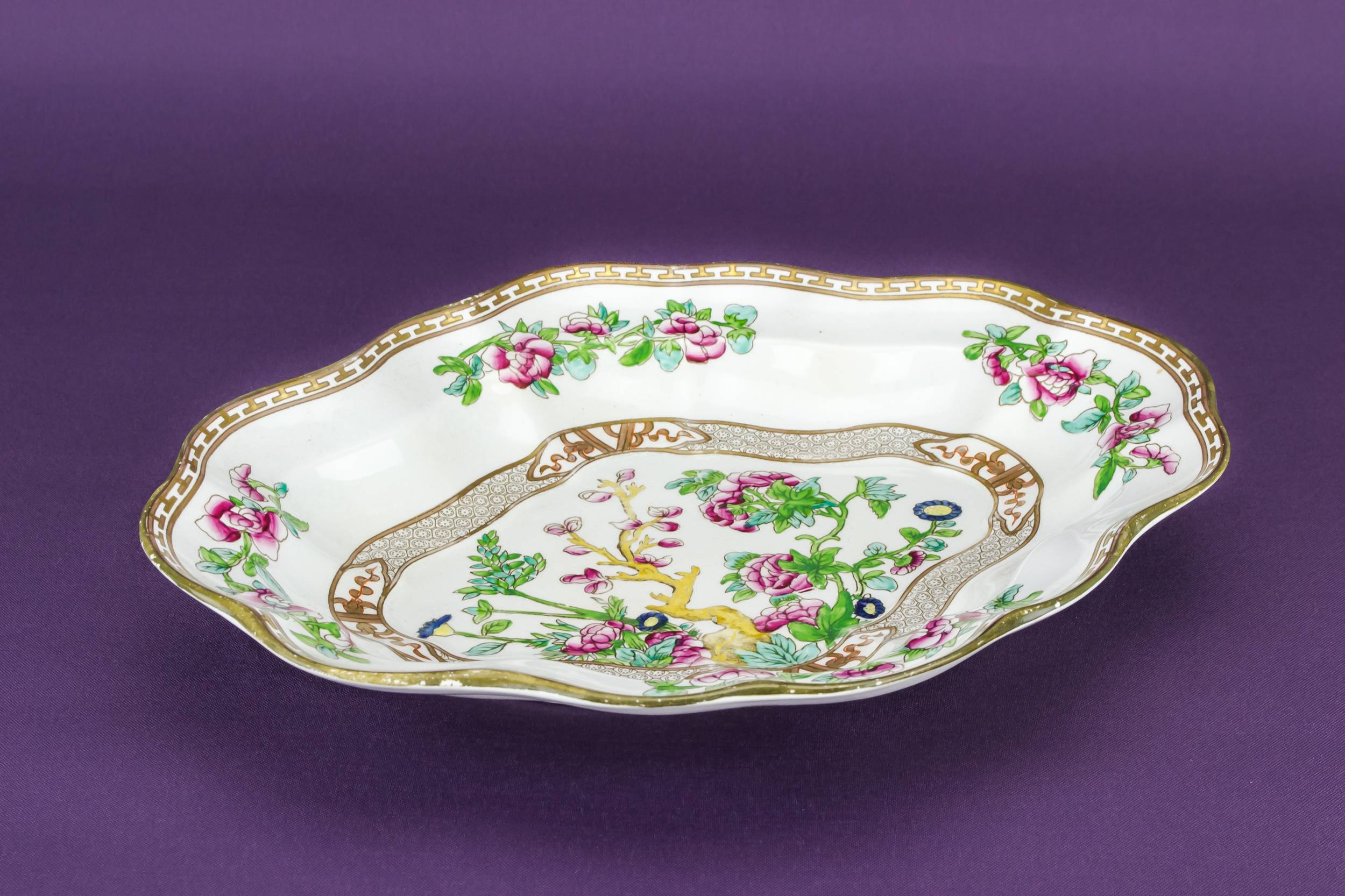 Ceramic Antique Floral — Painted serving bowl 1