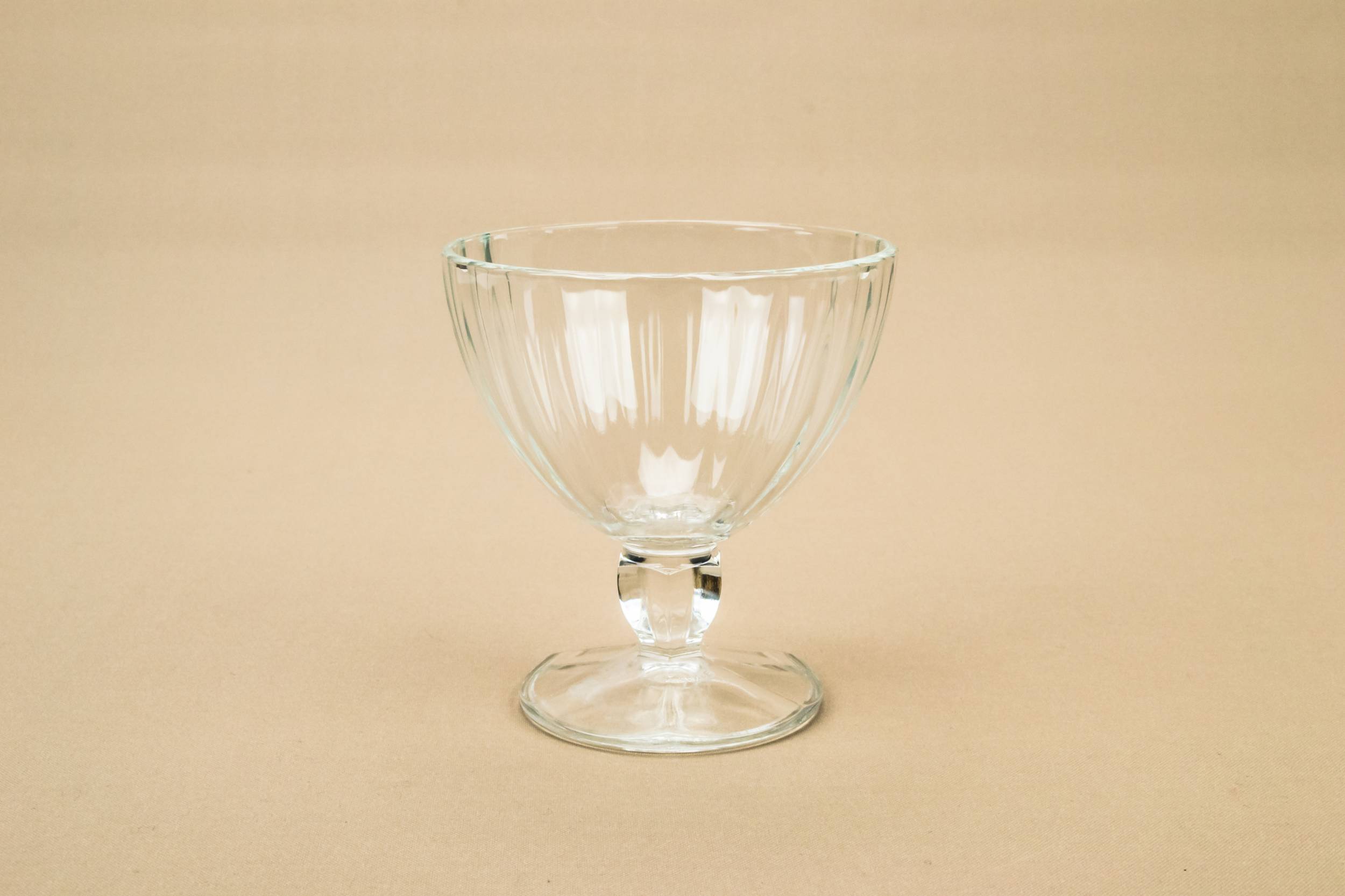 Vintage Clear Ribbed — 4 glass champagne saucers