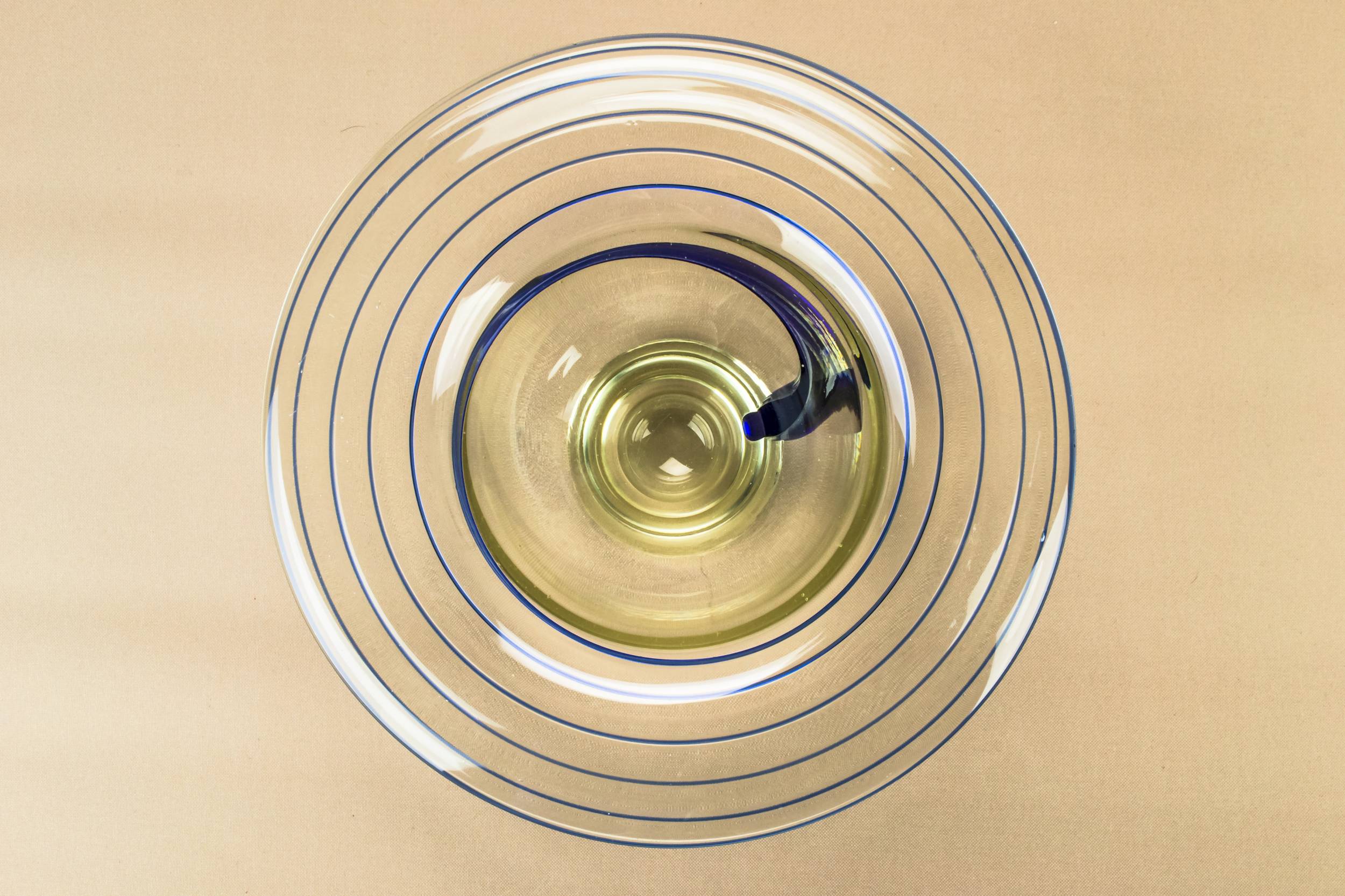 Rare Vintage Swirl — Blue glass bowl 1