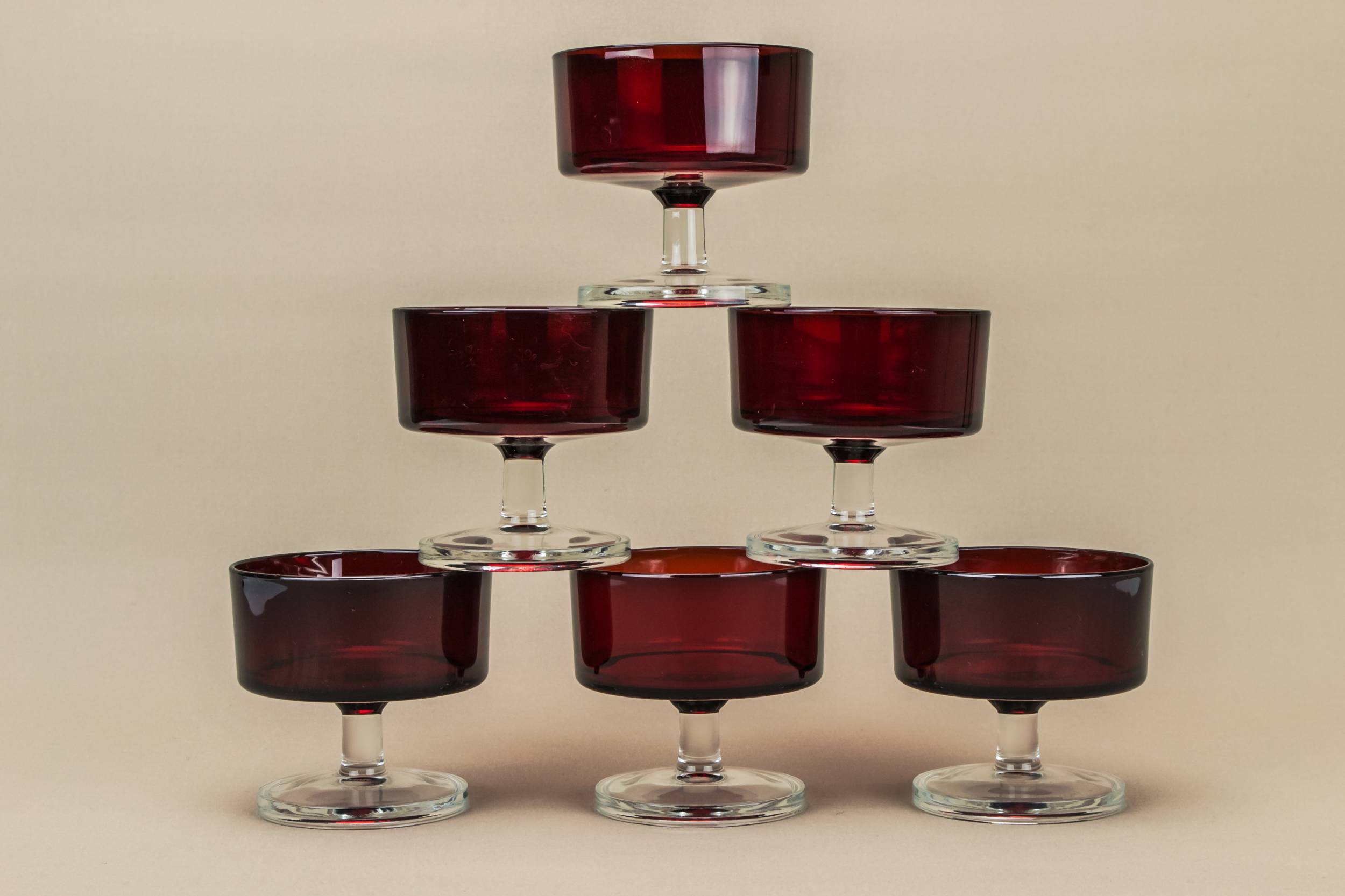 Modernist Red Minimalist — 6 red wine glasses 1