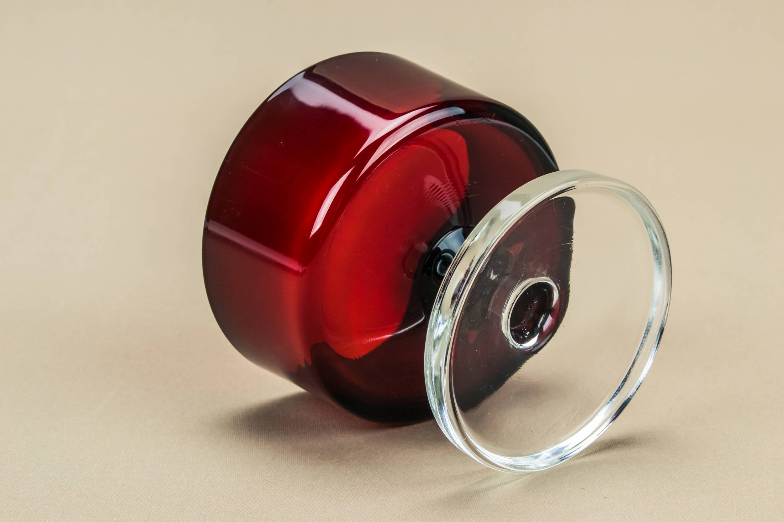 Modernist Red Minimalist — 6 red wine glasses 4