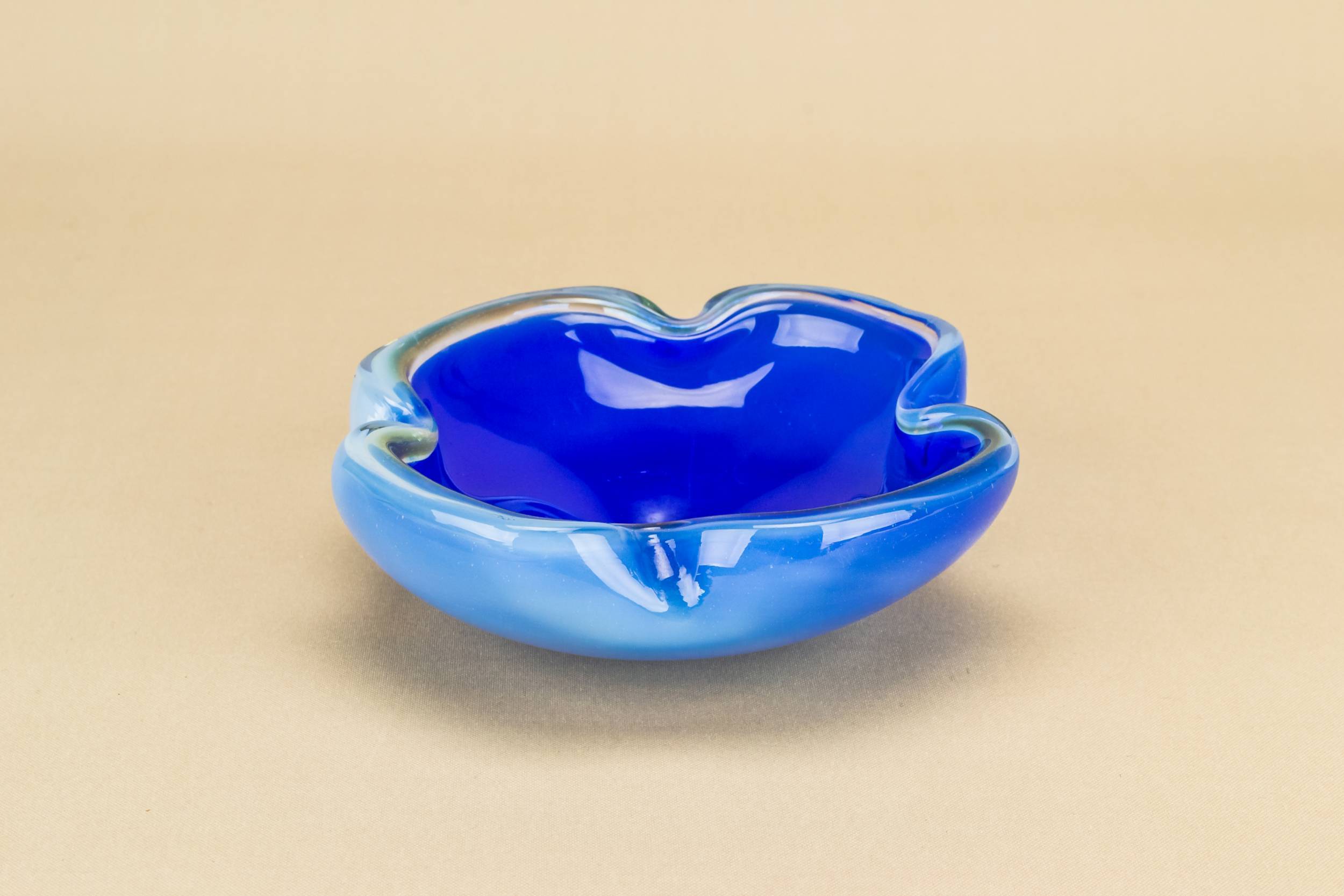 Glass Retro Floral — Small blue decorative bowl