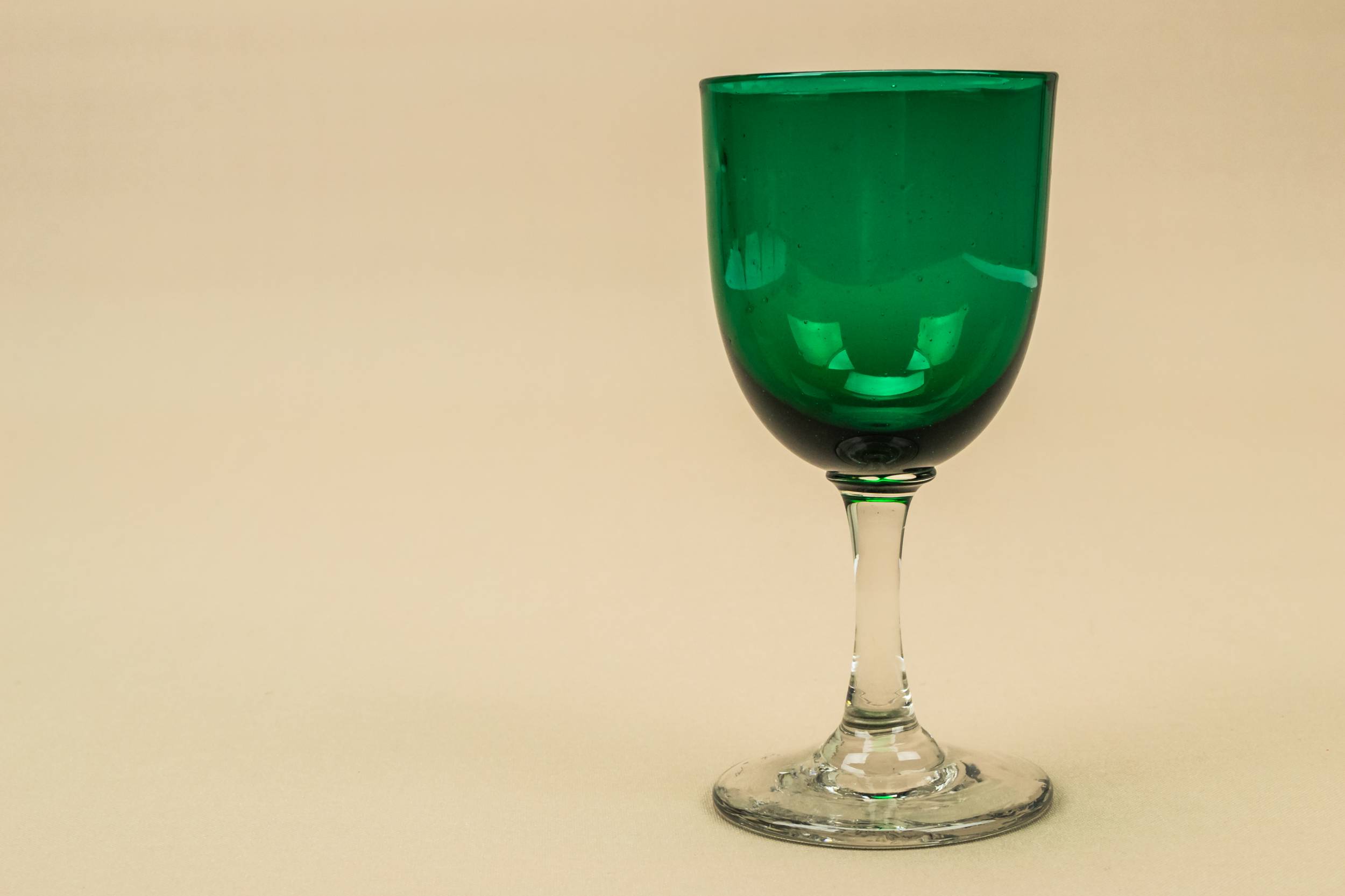 Green Port or — 6 green wine glasses 2