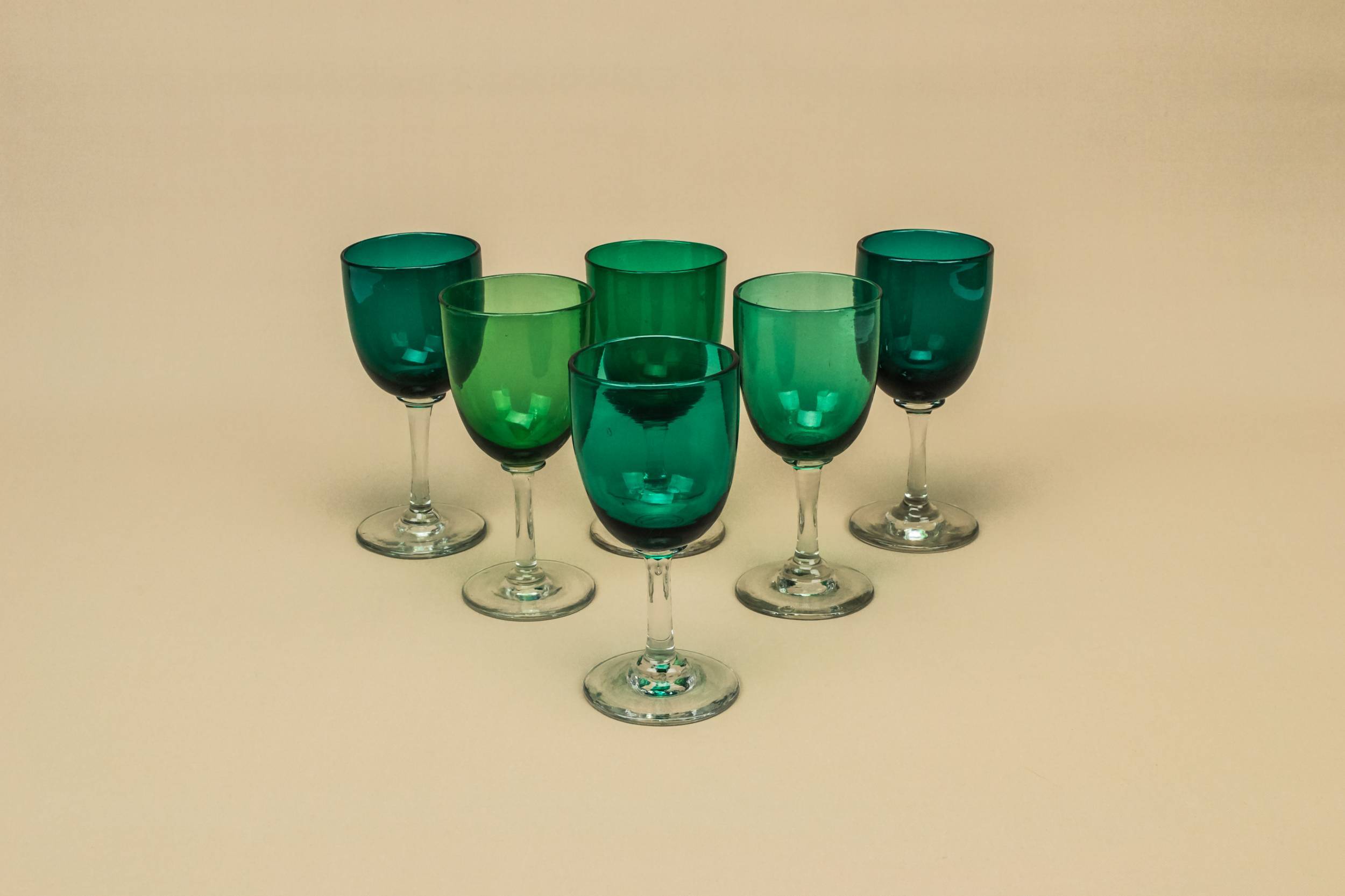 Green Port or — 6 green wine glasses